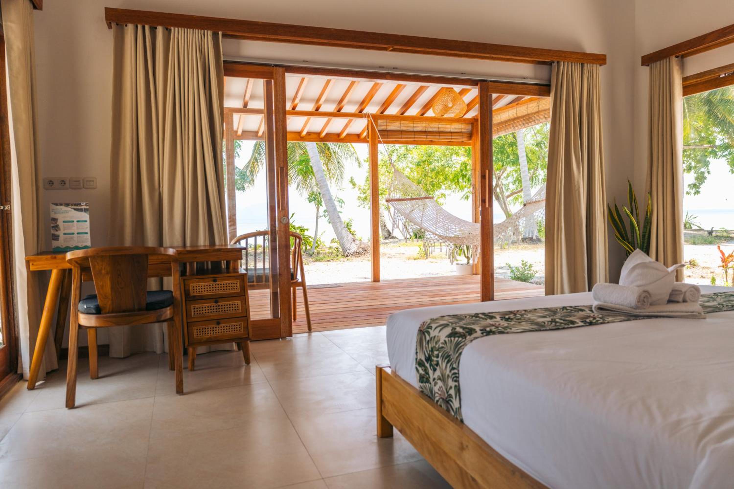 Villa - Beach Front