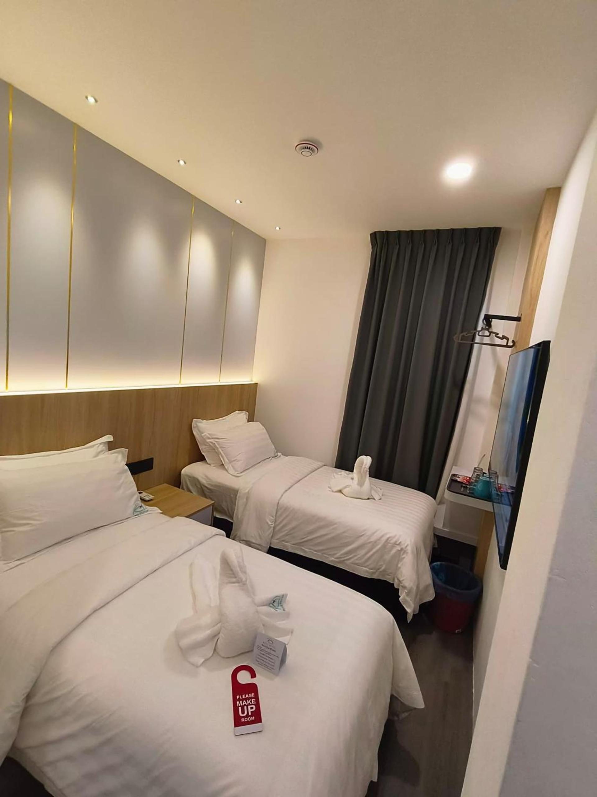 Standard Twin Room photo 2