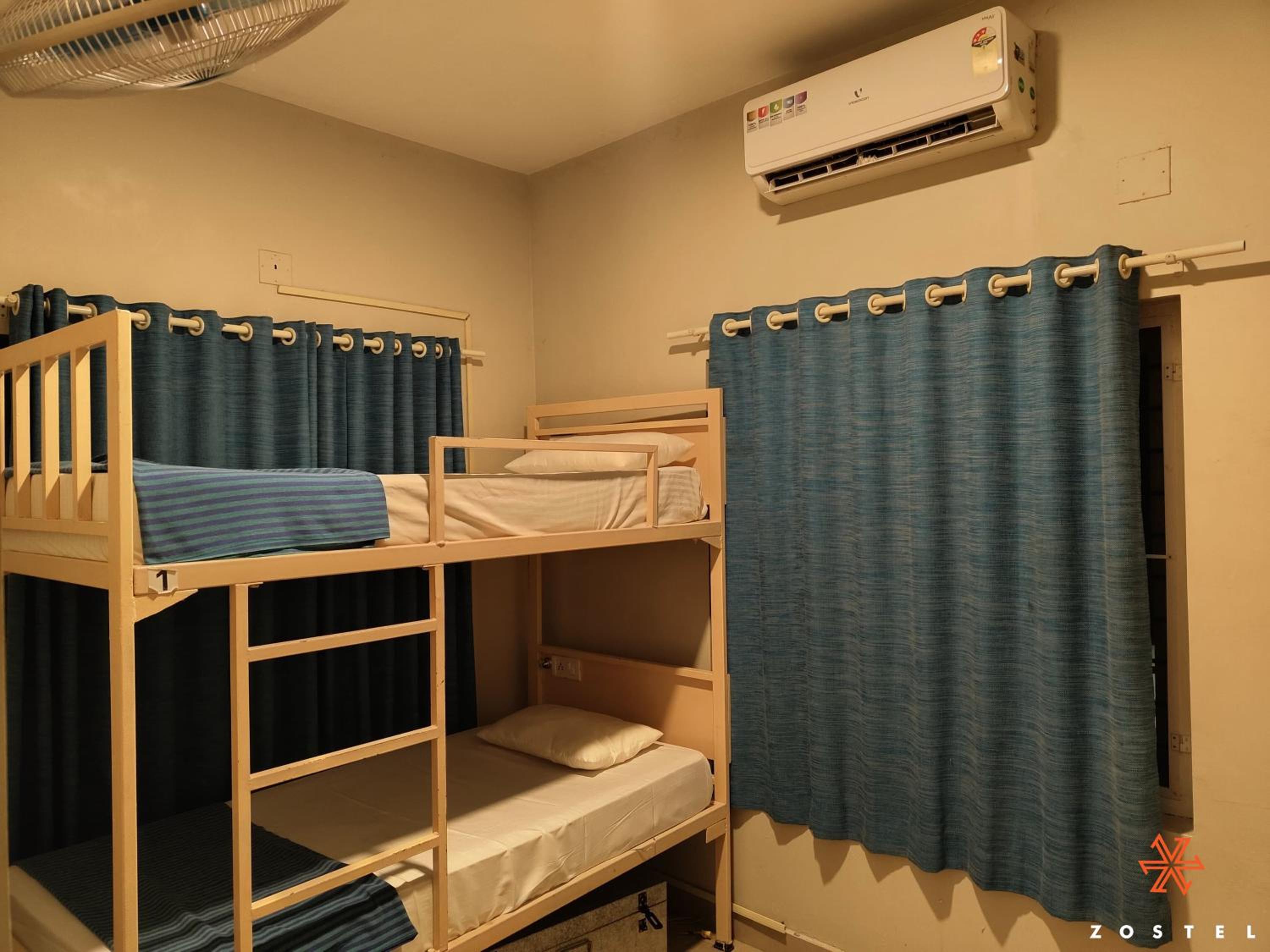 Bed in 2-Bed Mixed Dormitory Room photo 1
