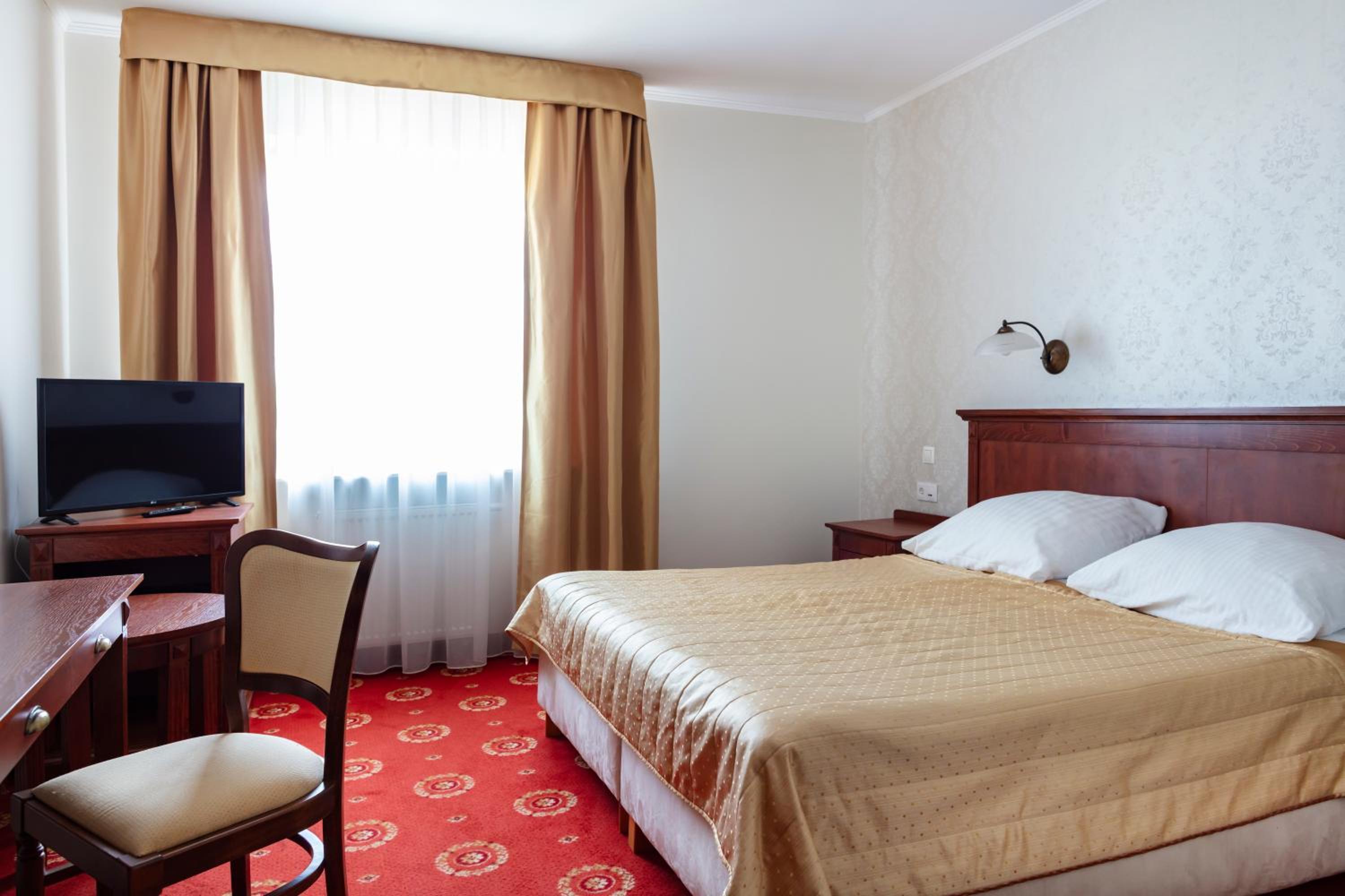Double Room - Photo 3