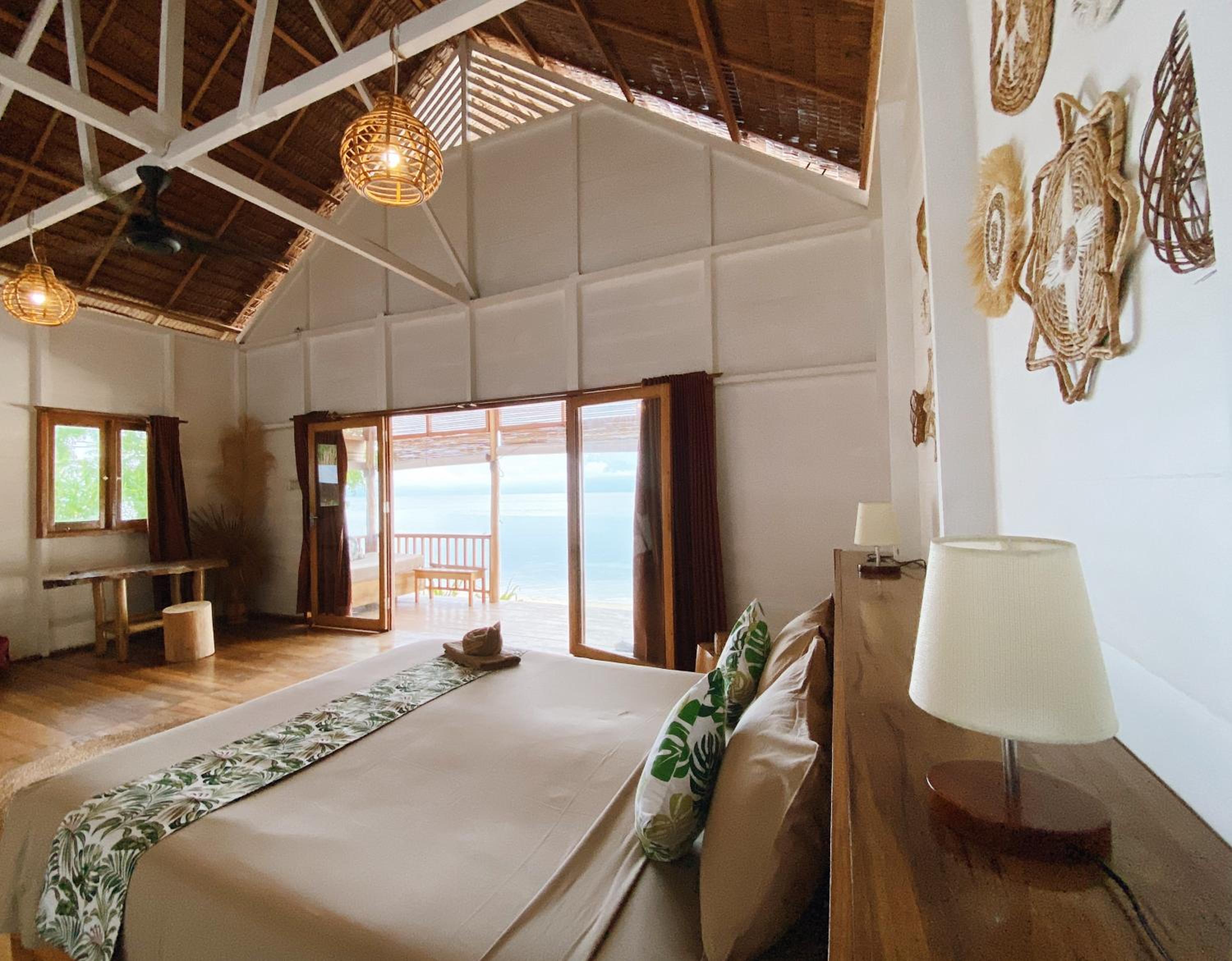 Villa - Beach Front