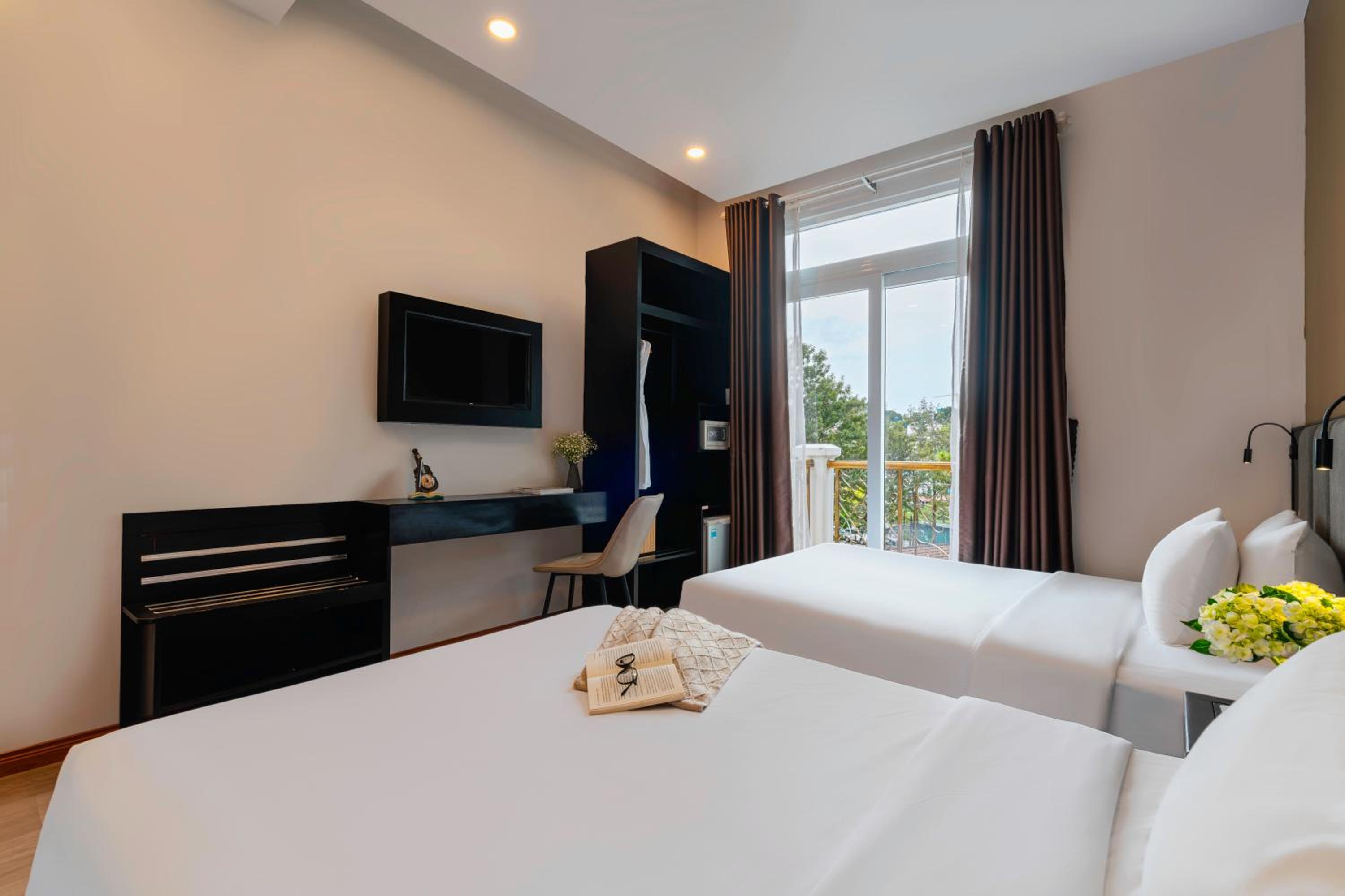 Triple Room with Balcony - Photo 3