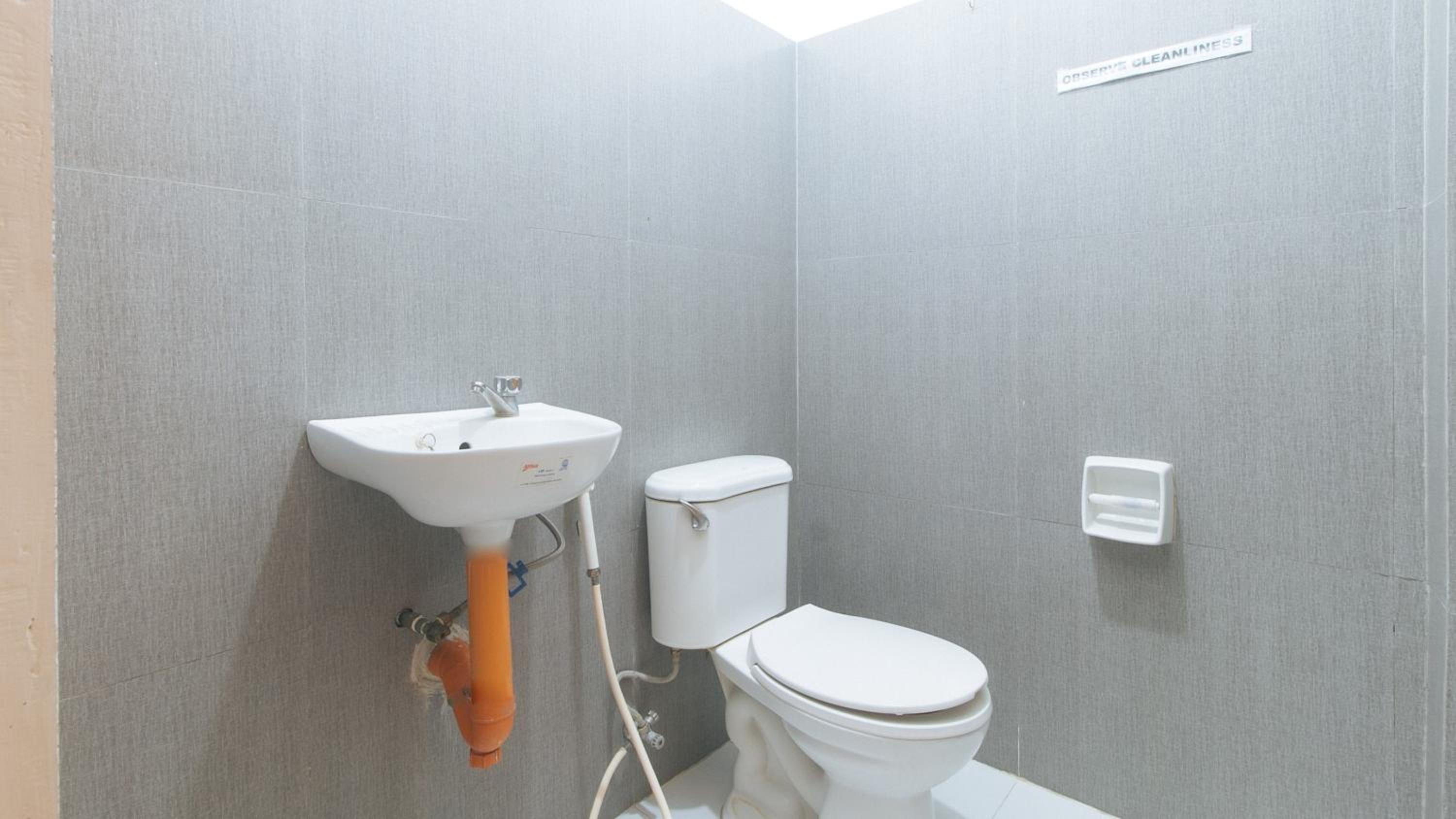 Deluxe Room - Photo 13