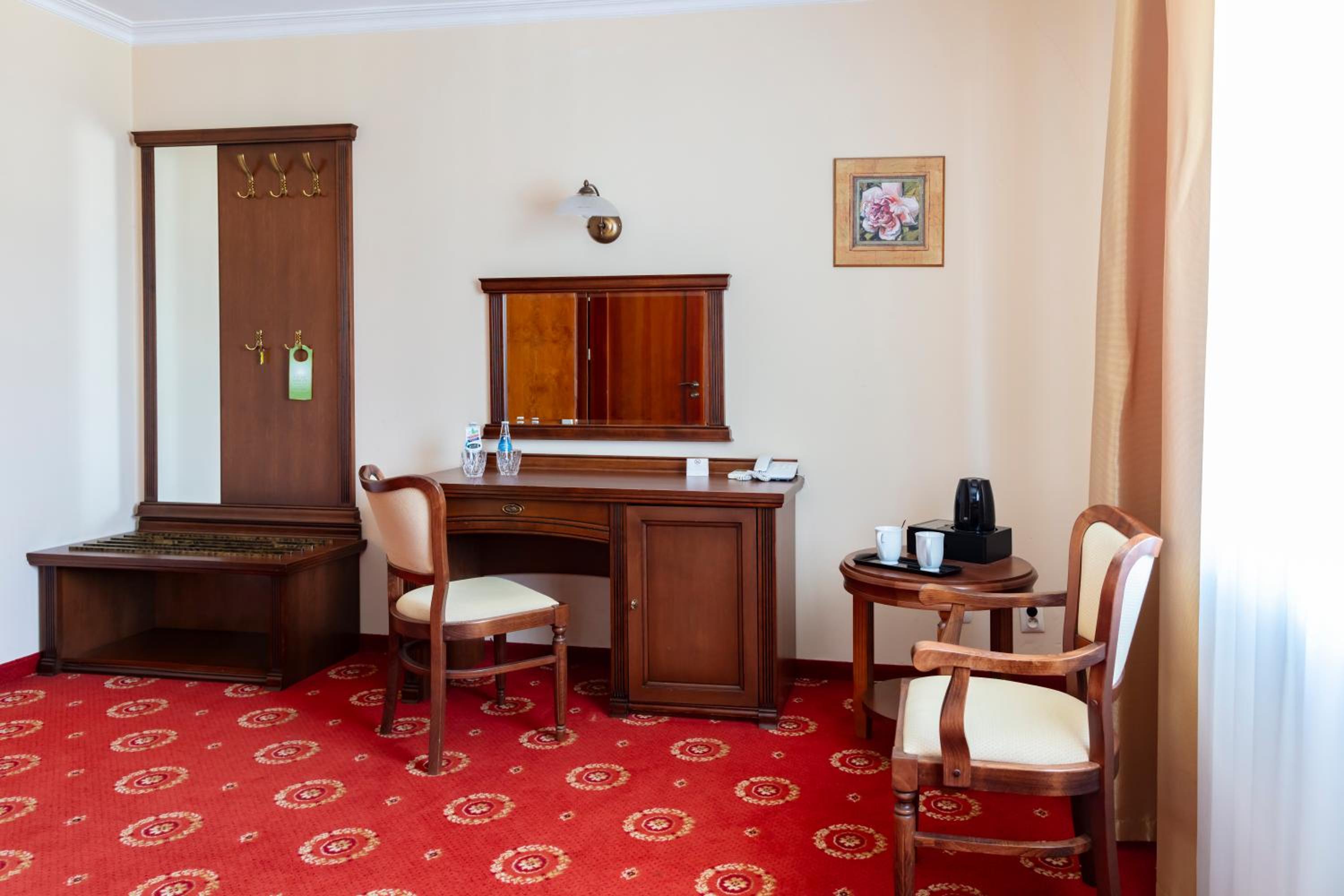 Deluxe Double Room - Photo 5