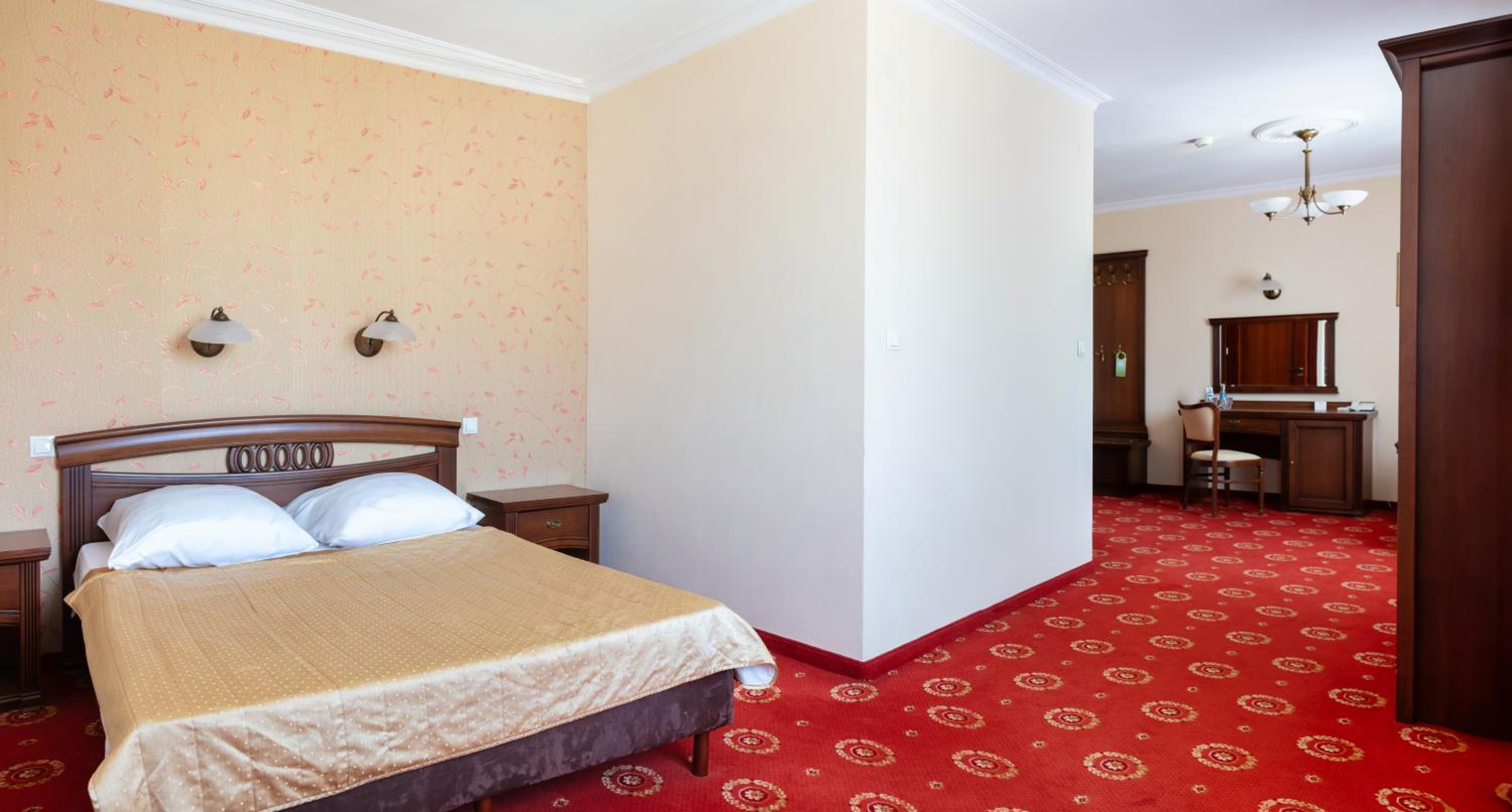 Deluxe Double Room - Photo 1