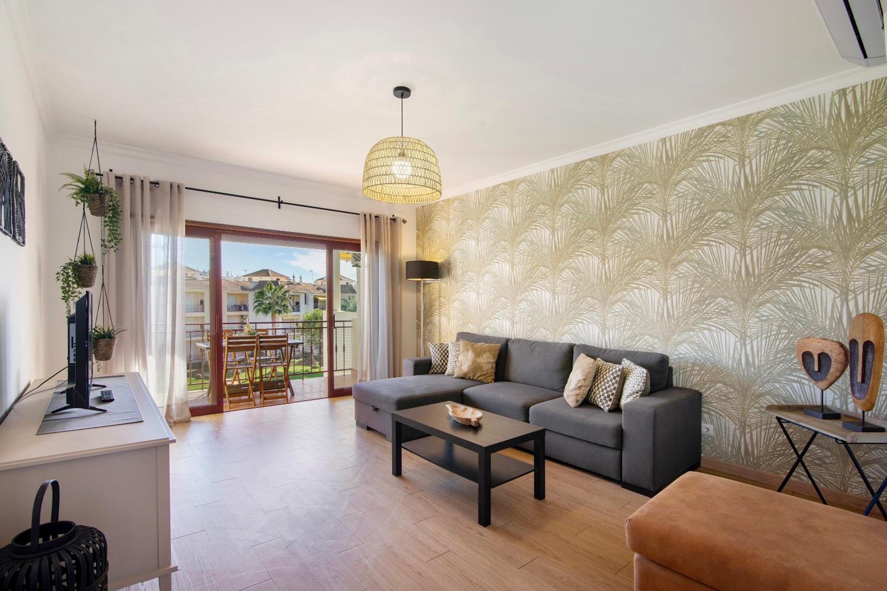 Superior One-Bedroom Apartment with Balcony