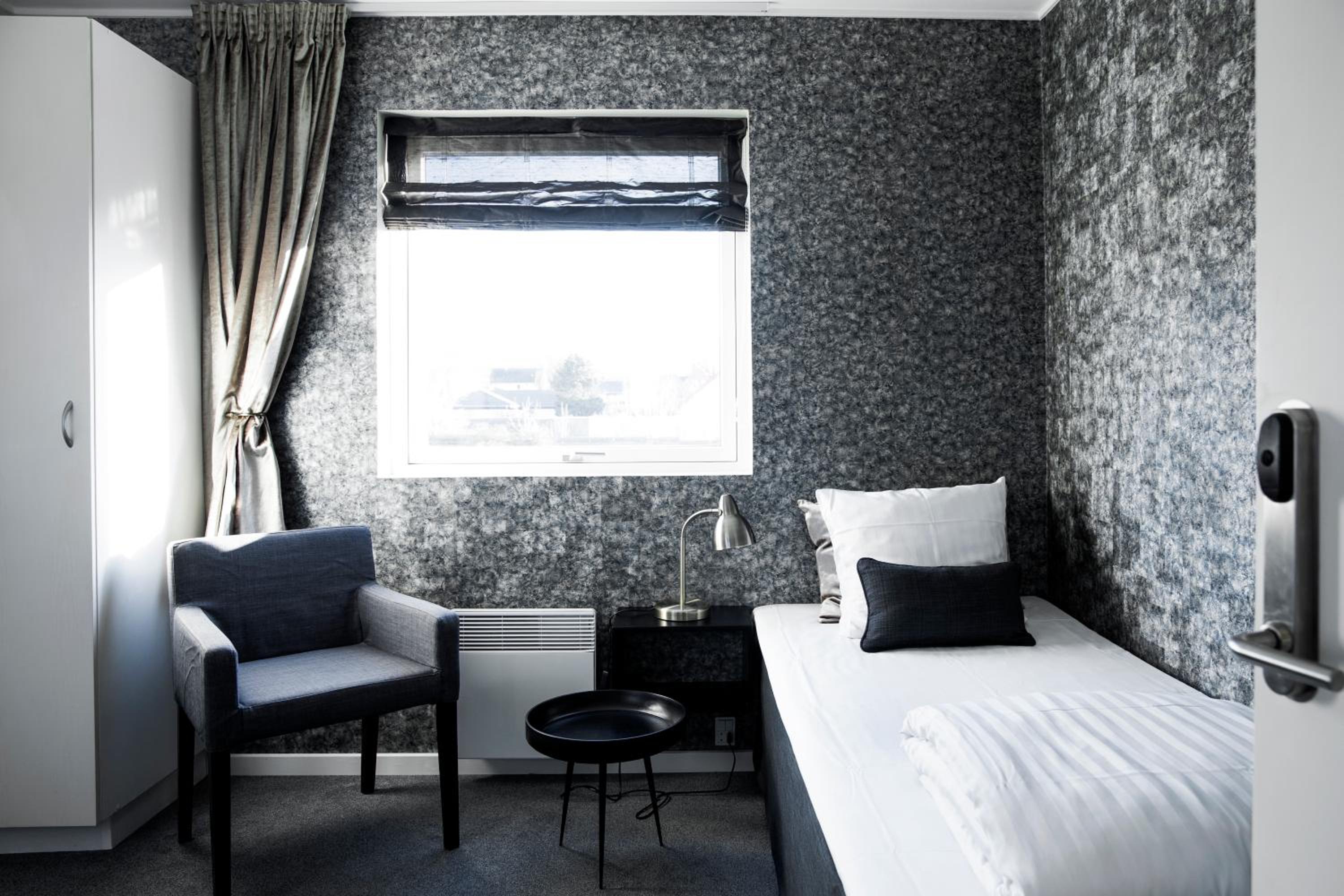 Single Room photo 3