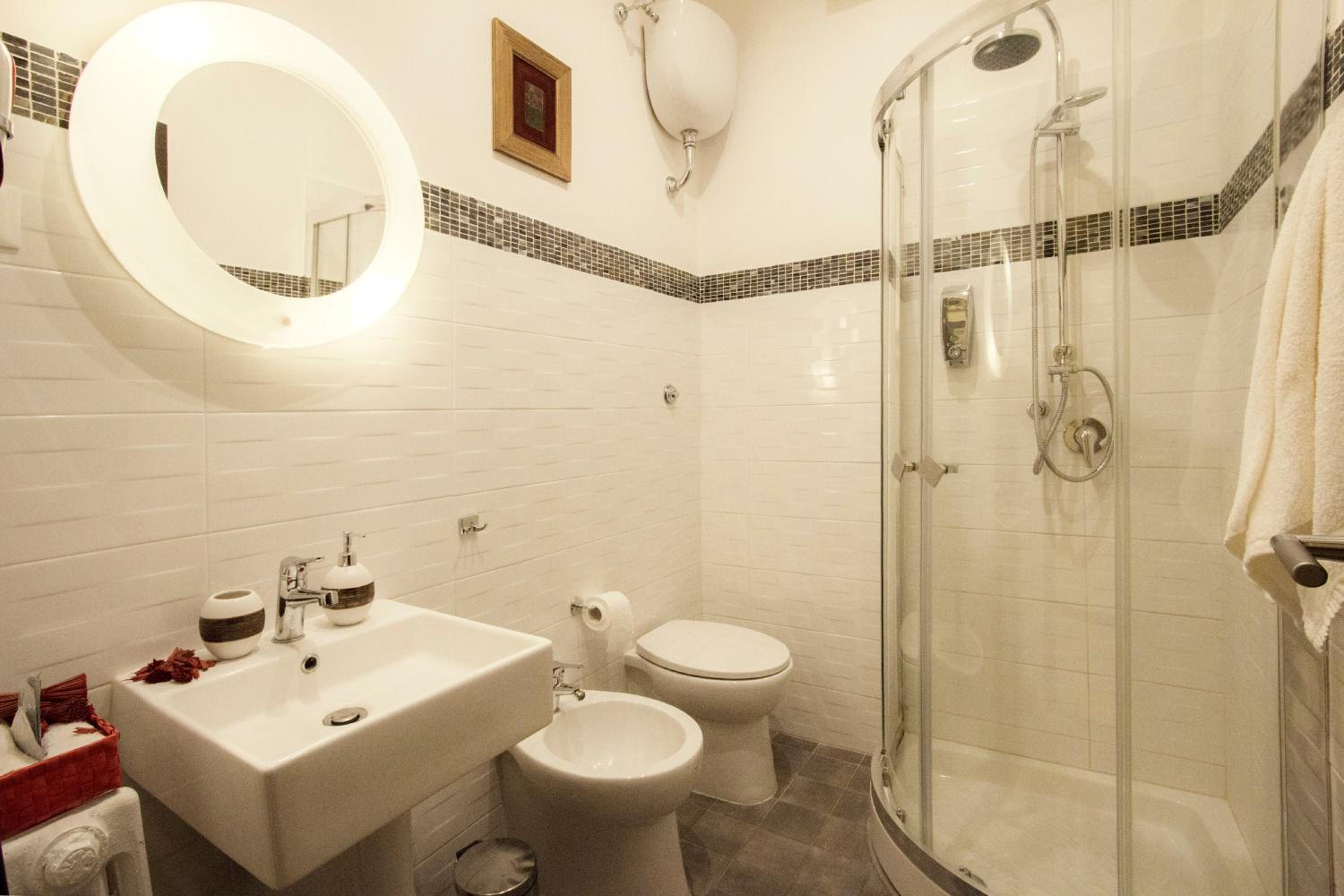 Deluxe Double Room with Balcony and Private External Bathroom photo 3