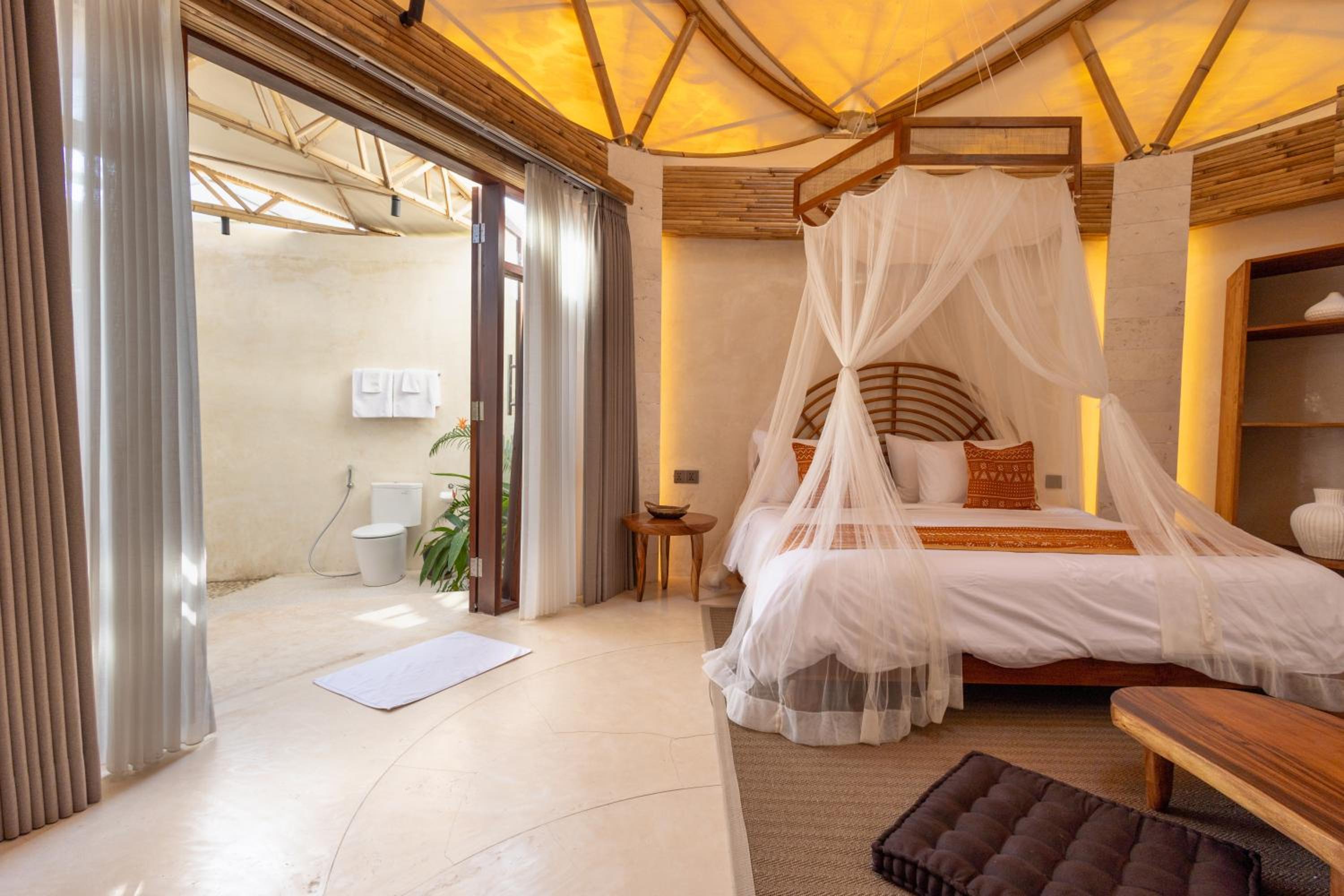 King Suite with Pool View photo 2