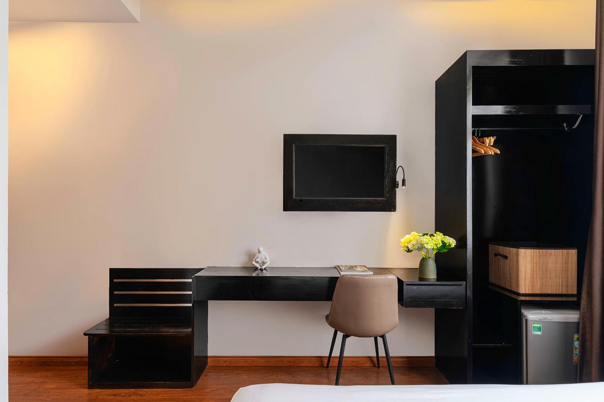 Deluxe Double or Twin Room with City View photo 3