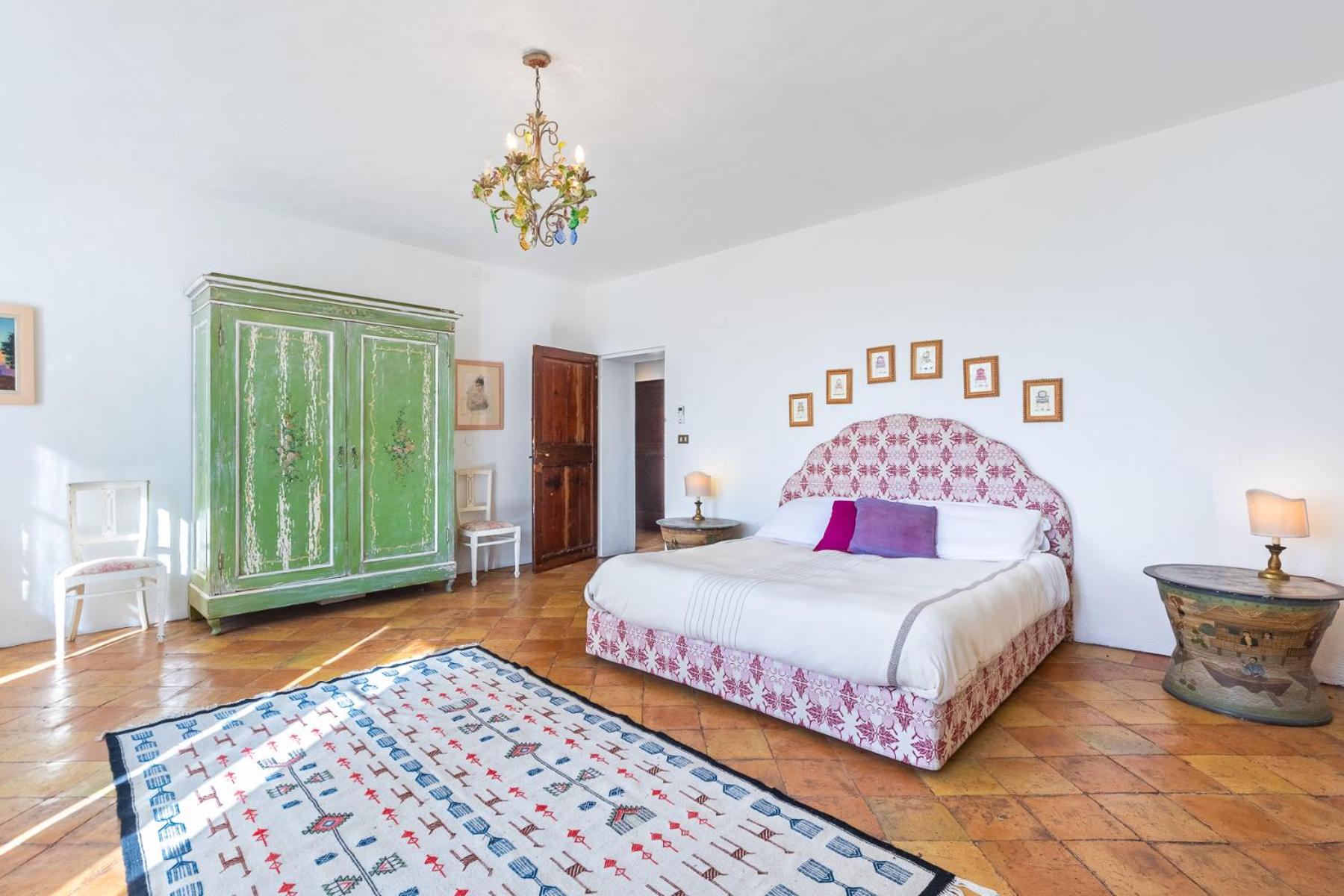Six-Bedroom Villa  photo 3