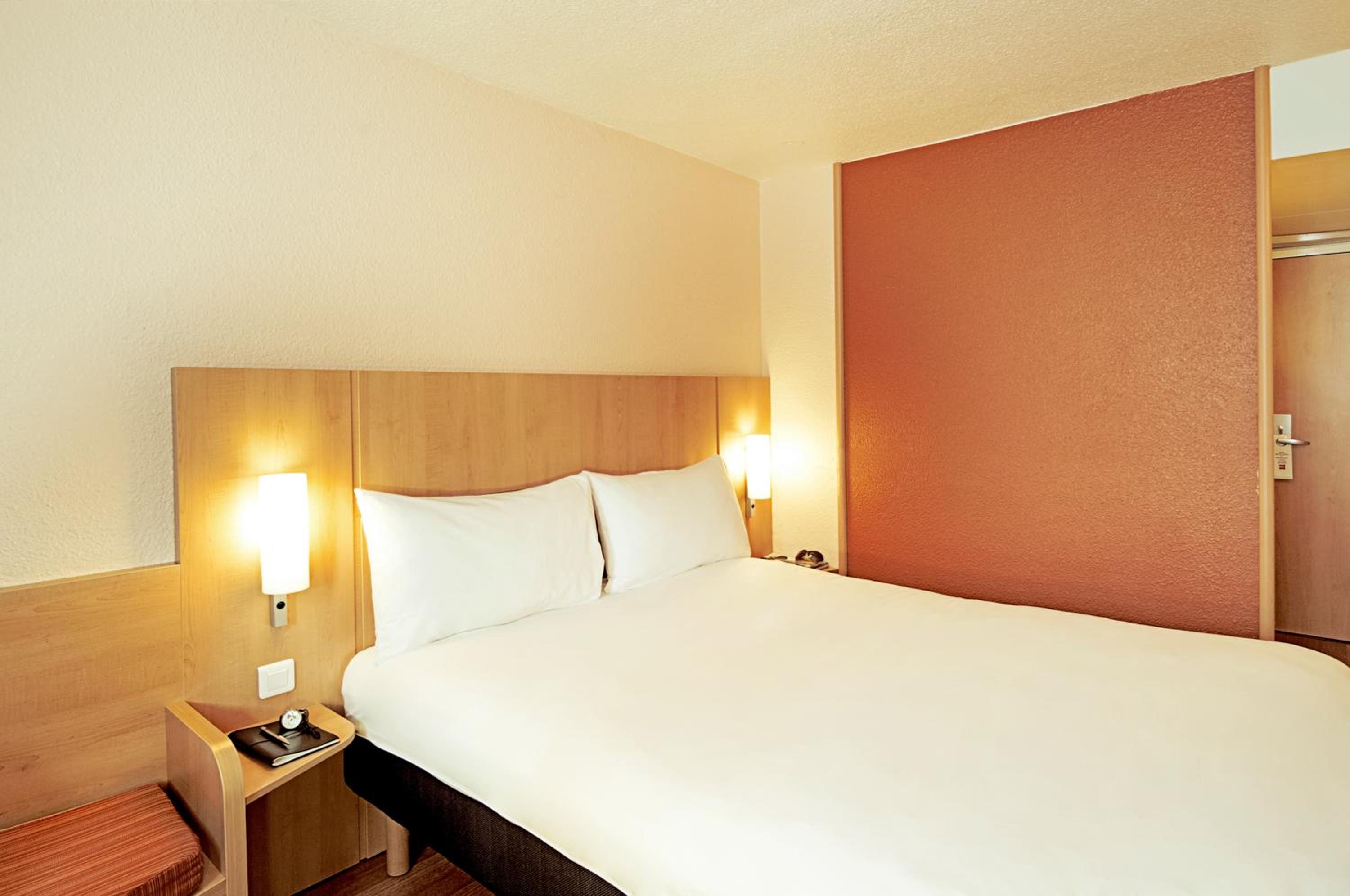 Standard Double Room - Photo 7