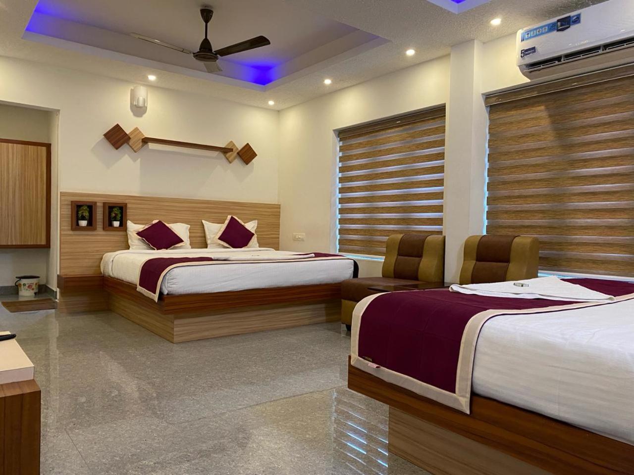 Deluxe Family Room