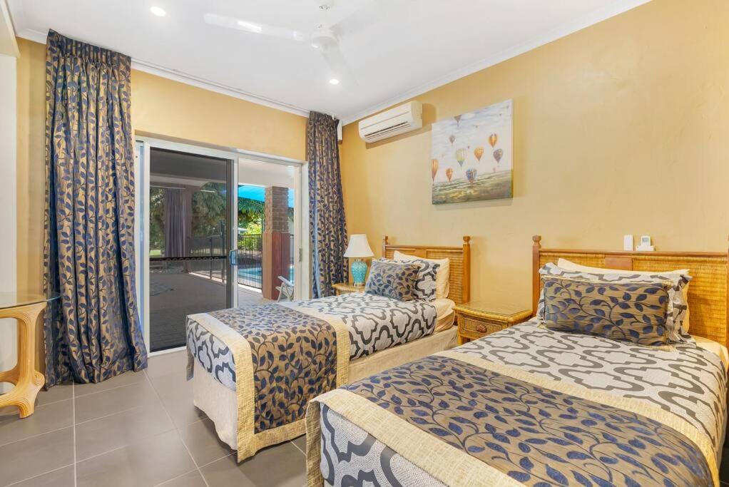 Four-Bedroom House photo 1