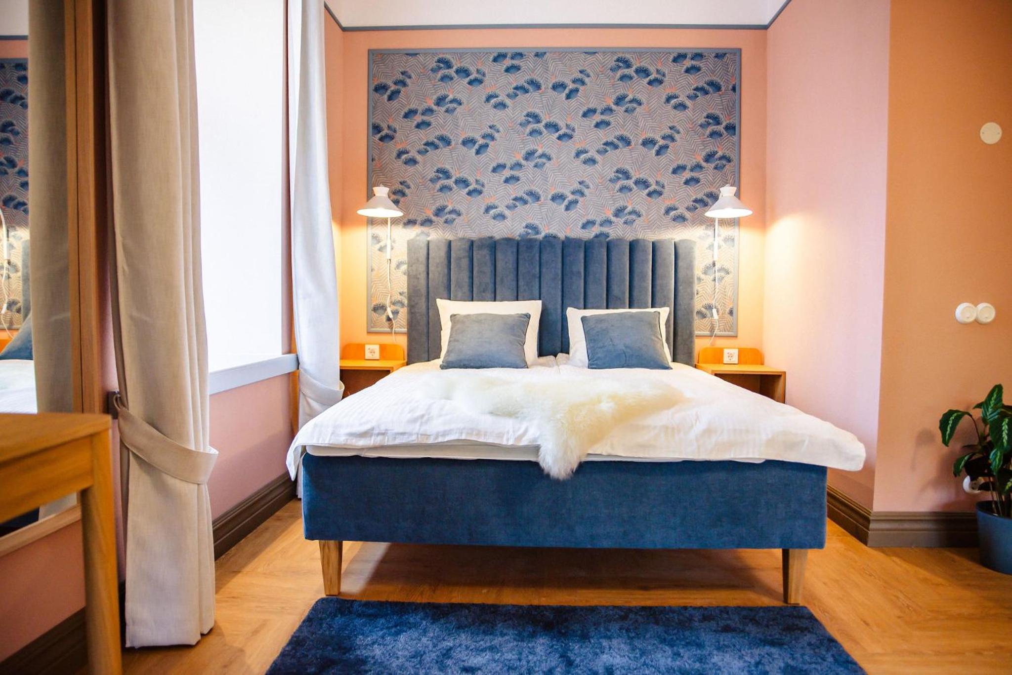 Studio Apartment with King Bed