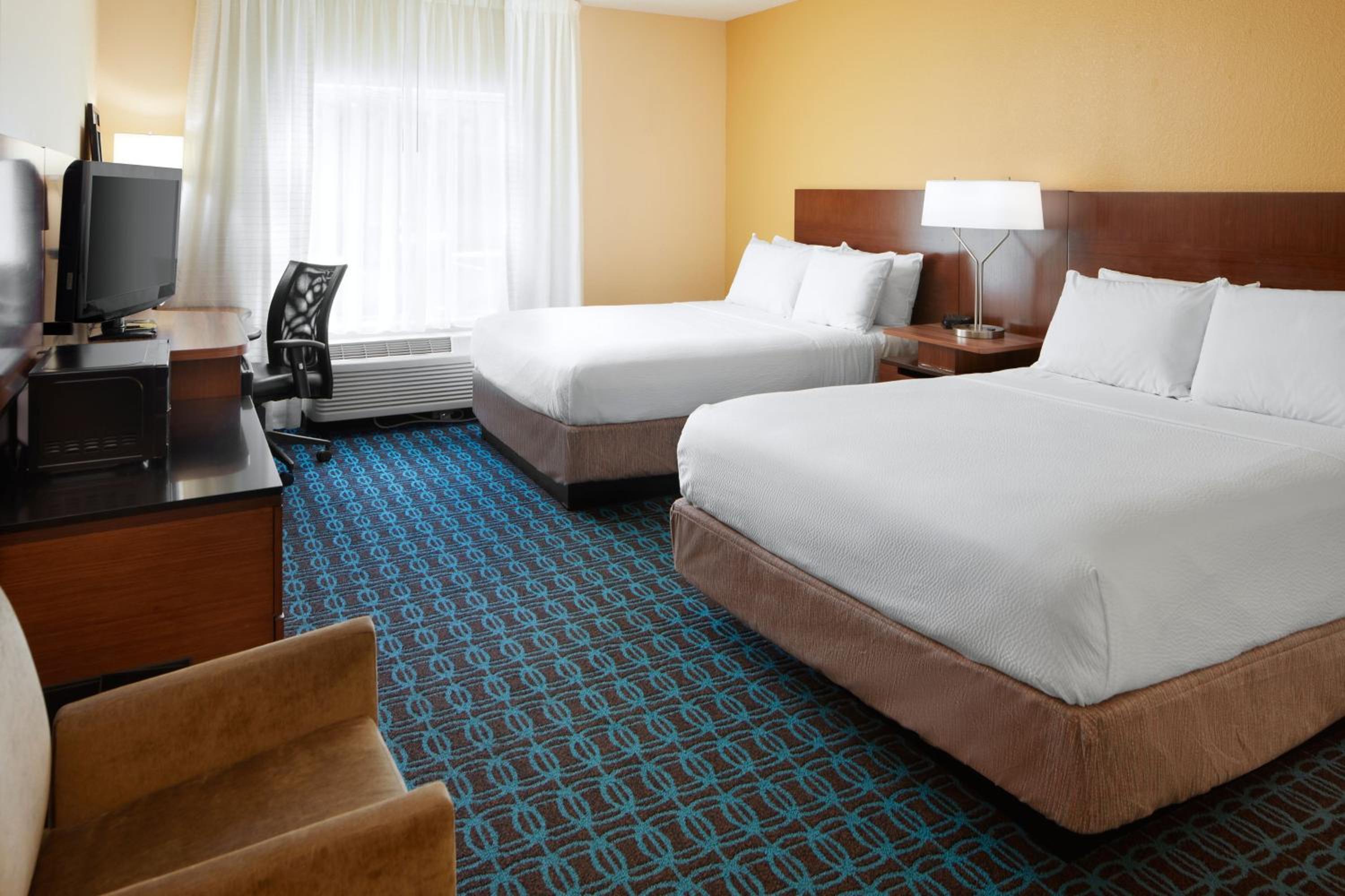 Queen Room with Two Queen Beds - Hearing Accessible - Photo 1