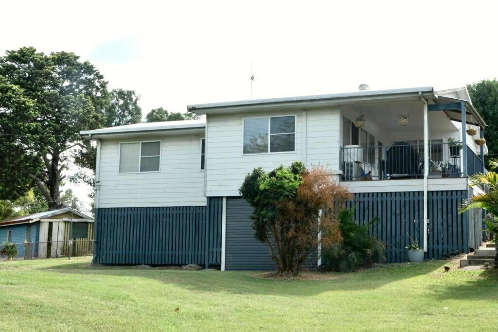 Three-Bedroom House photo 2