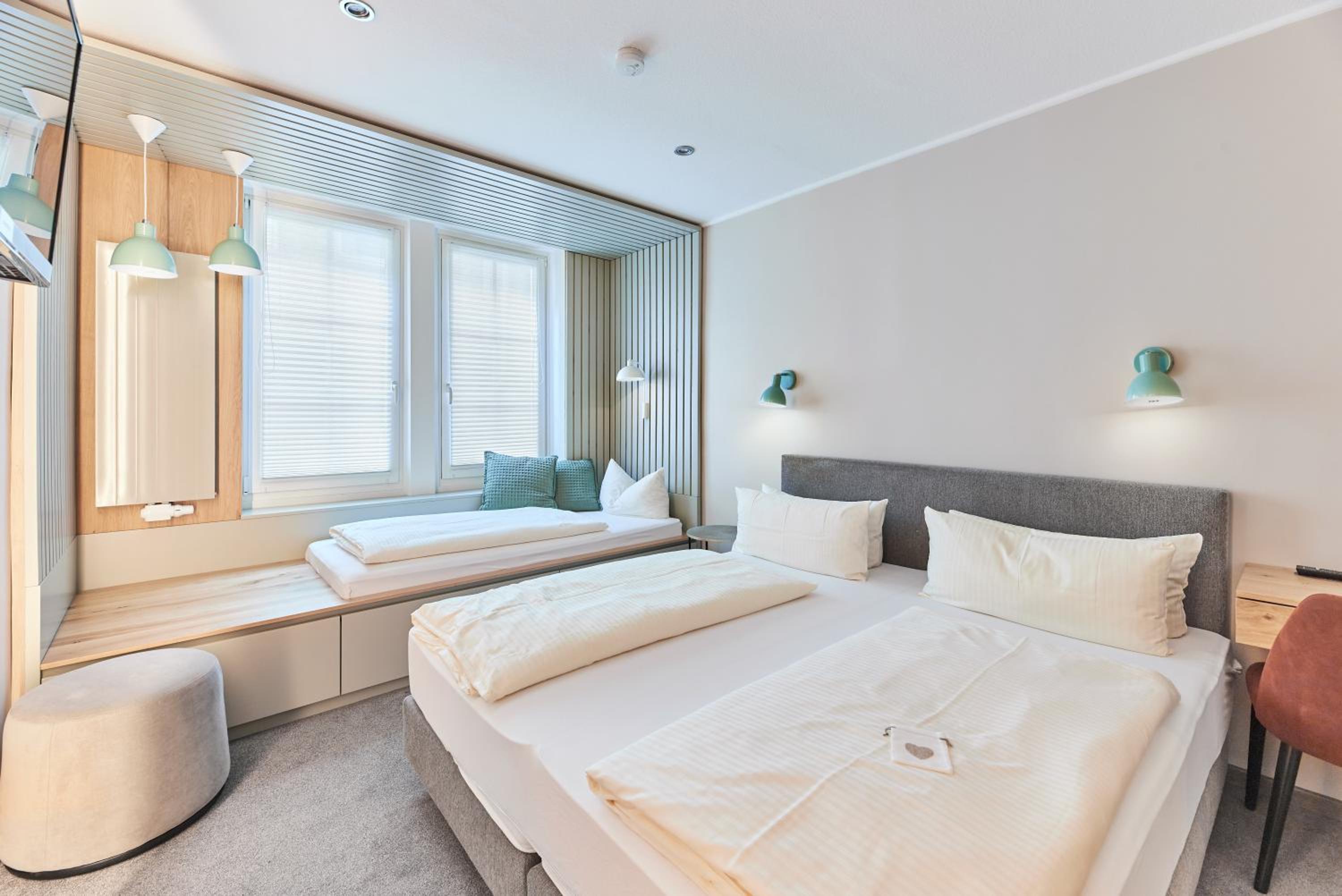 Comfort Double Room with City View - Photo 3