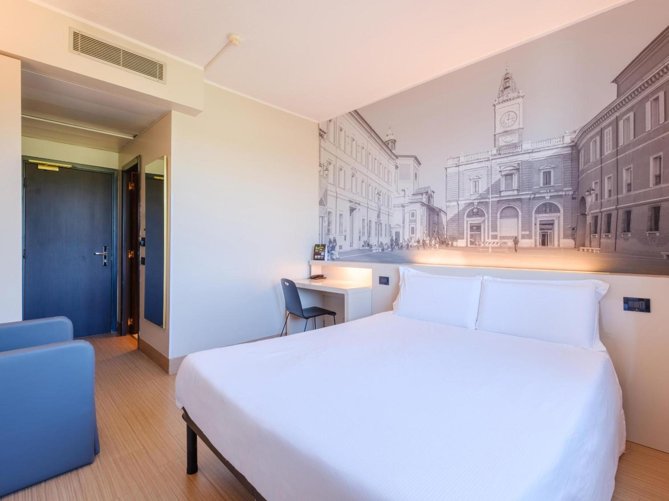 Double Room - Photo 3