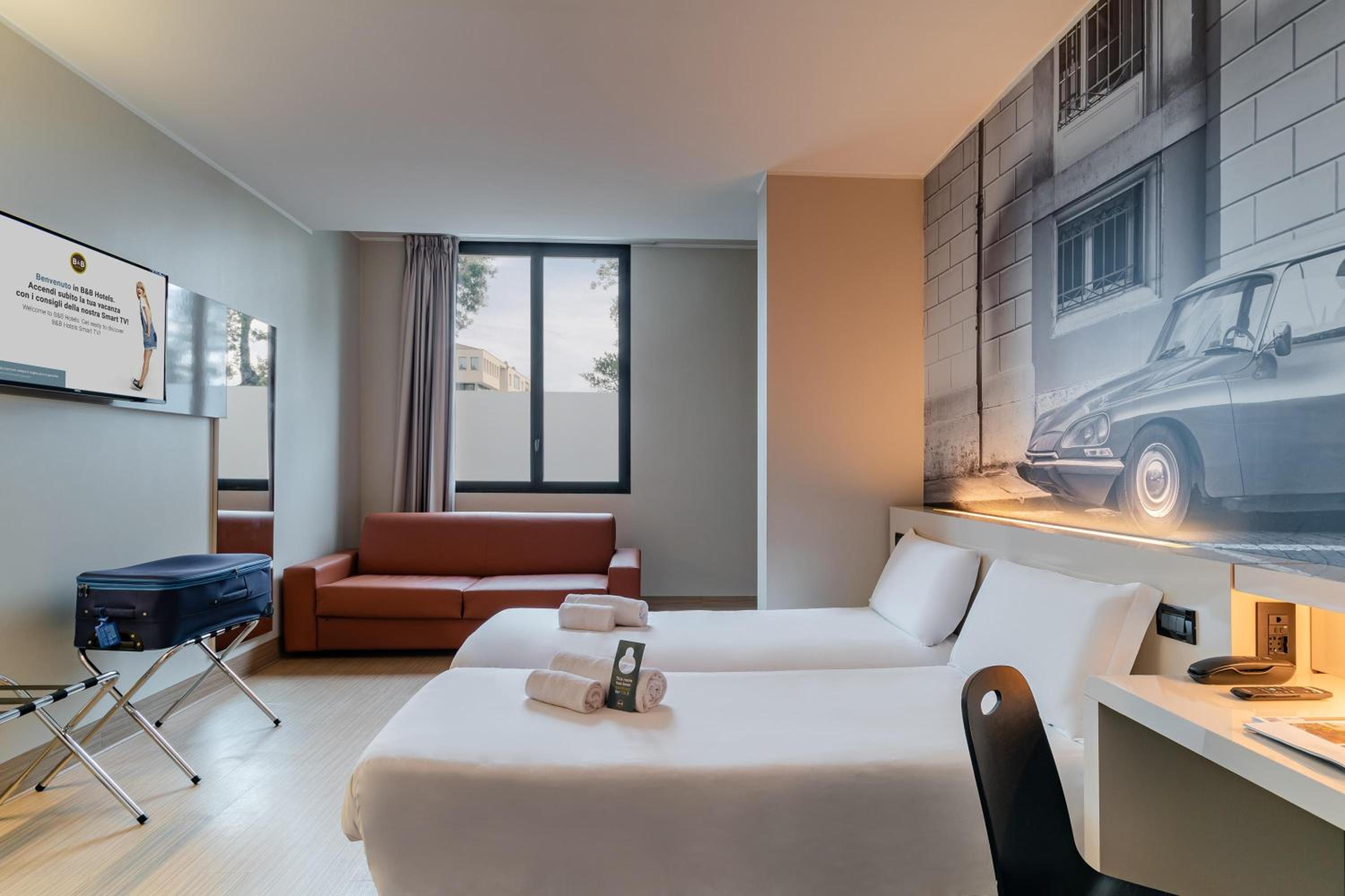 Twin Room - Photo 2