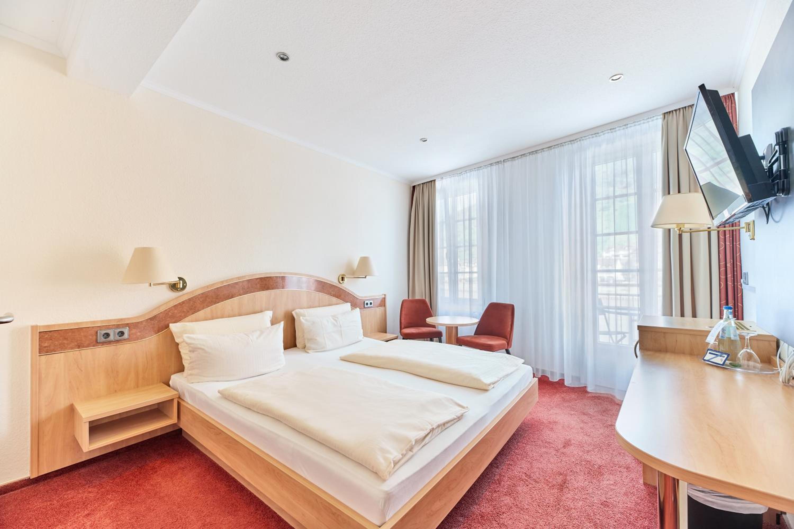 Comfort Double Room with Balcony - Photo 3