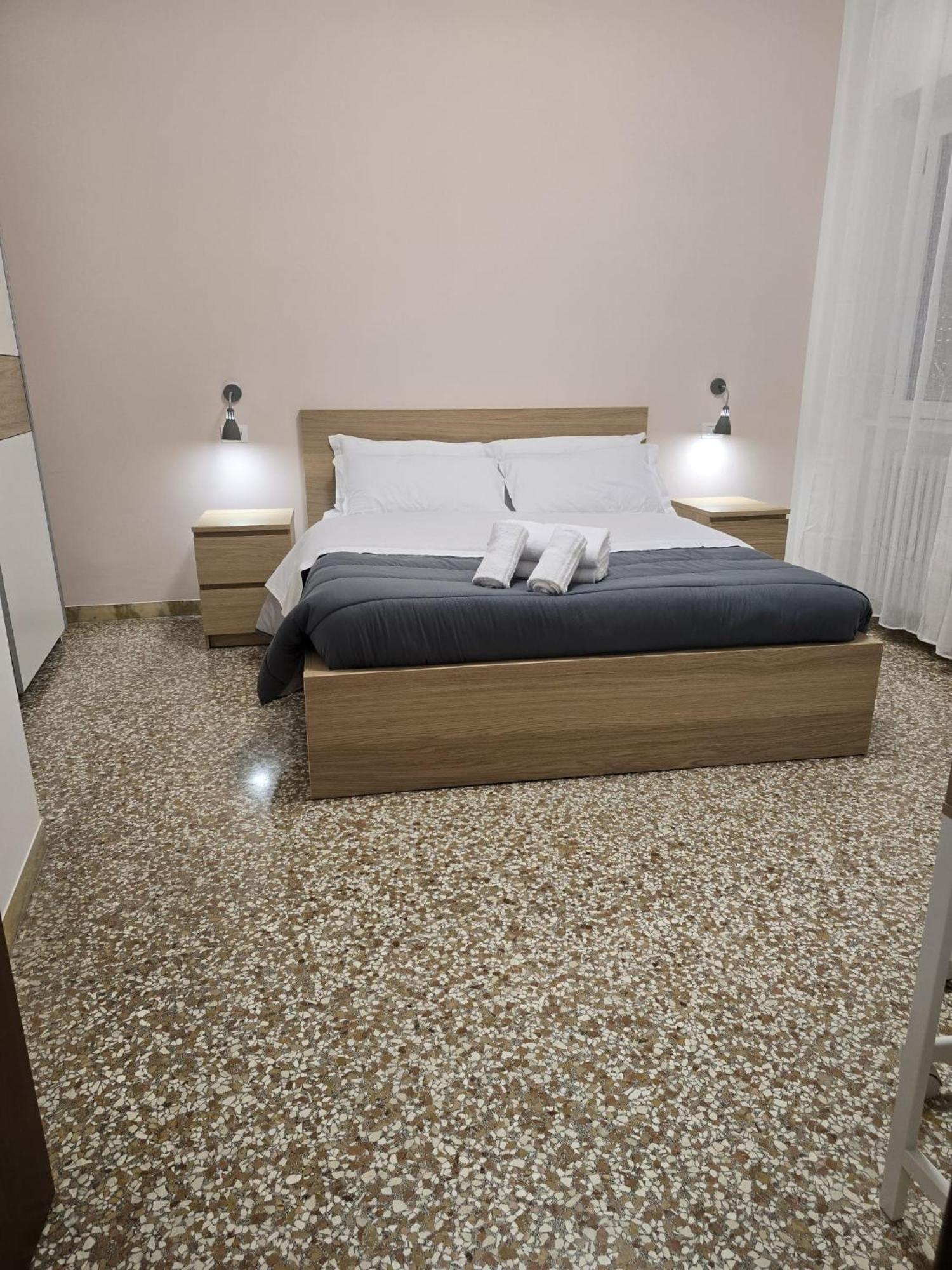 Double Room with Private External Bathroom photo 1