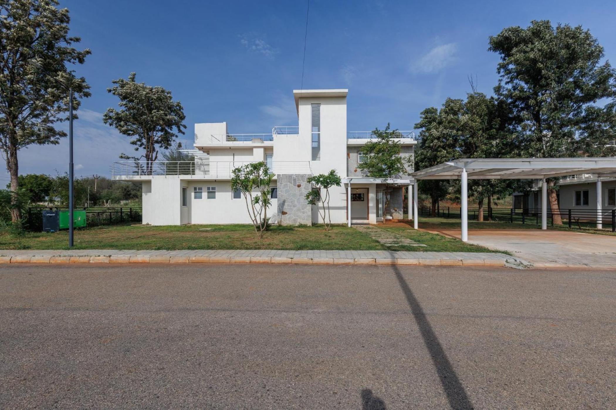 Villa photo 3