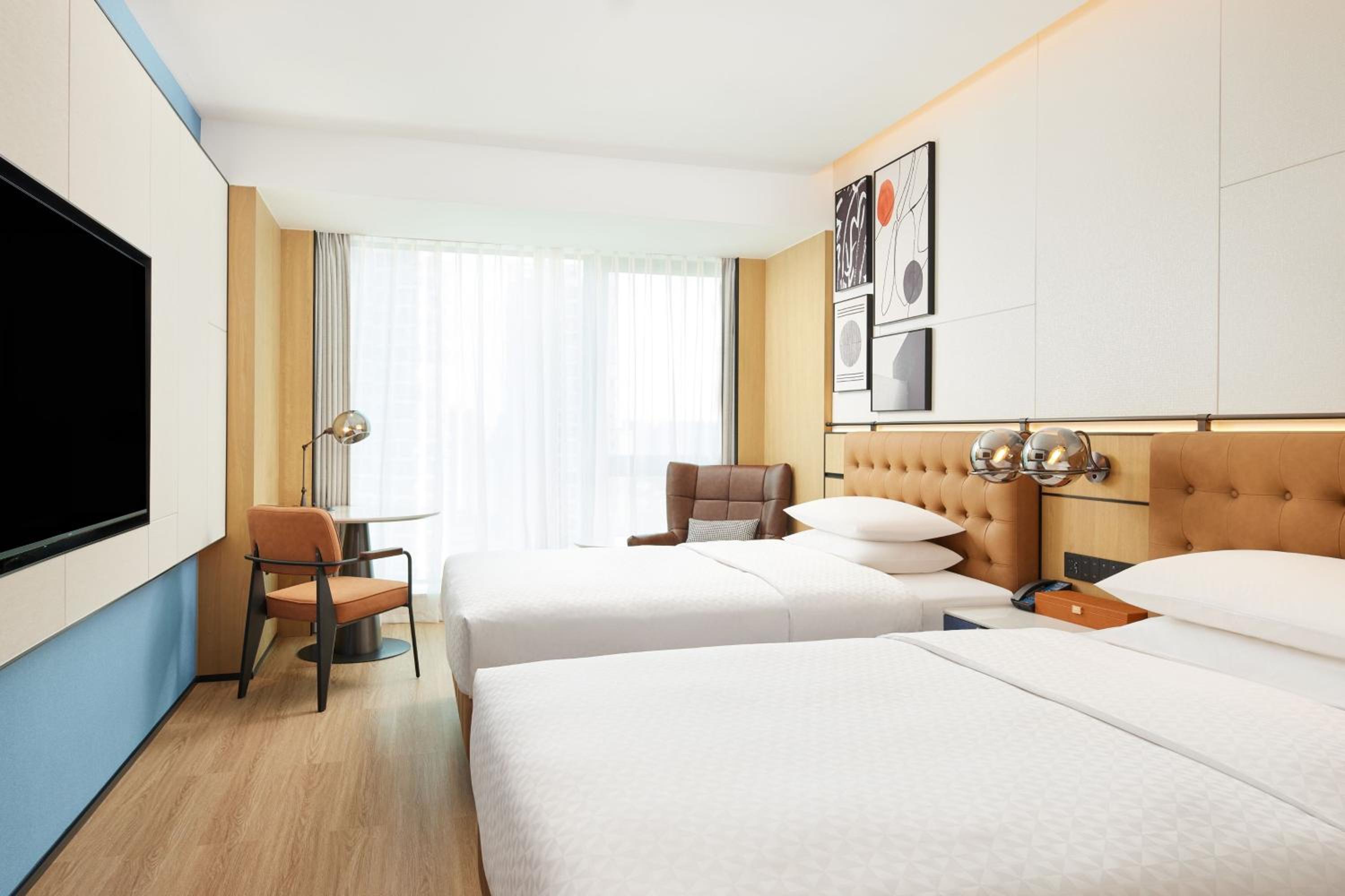 Elegant Double Room with Two Double Beds and City View