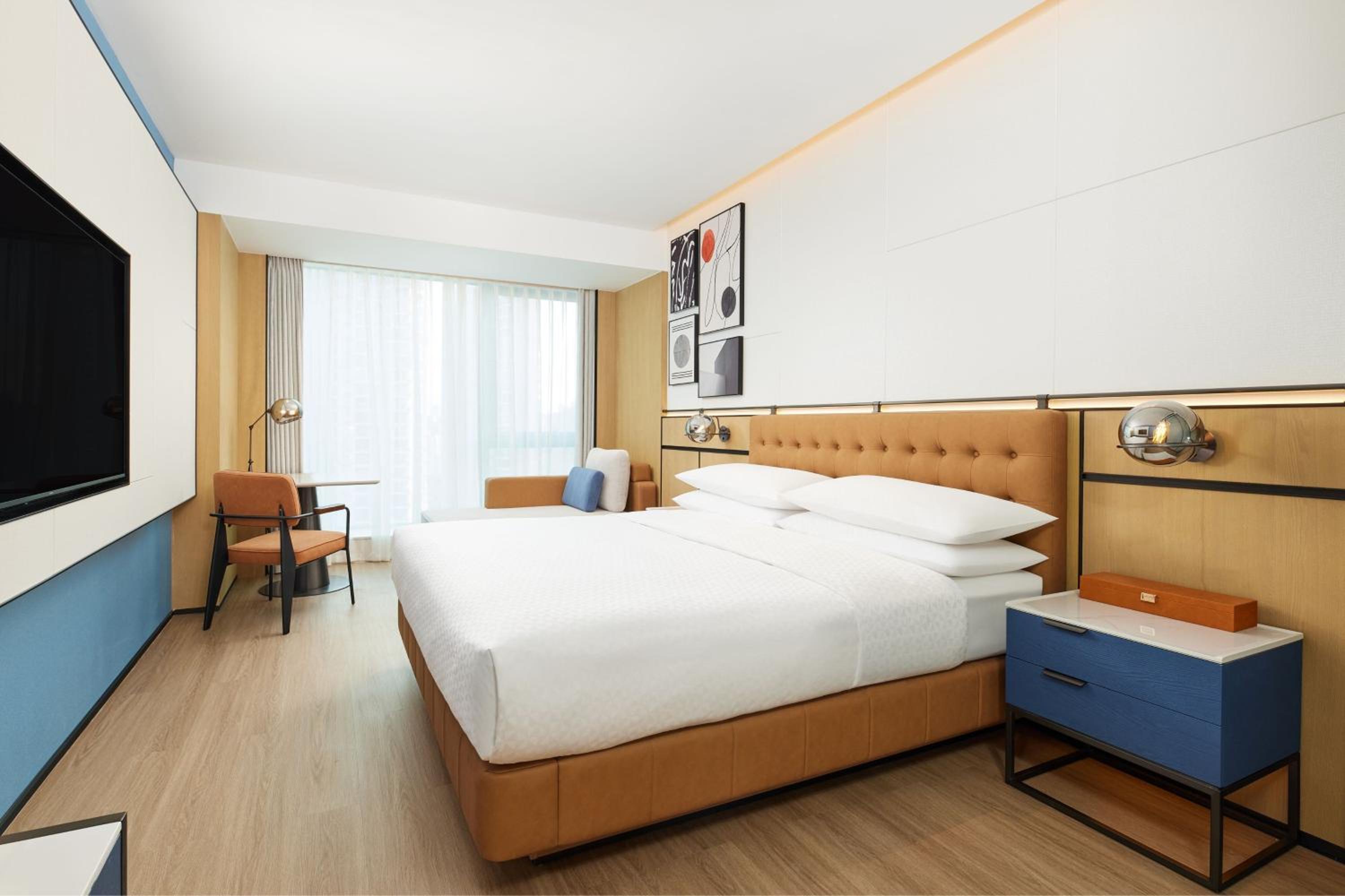 King Room with Mountain View