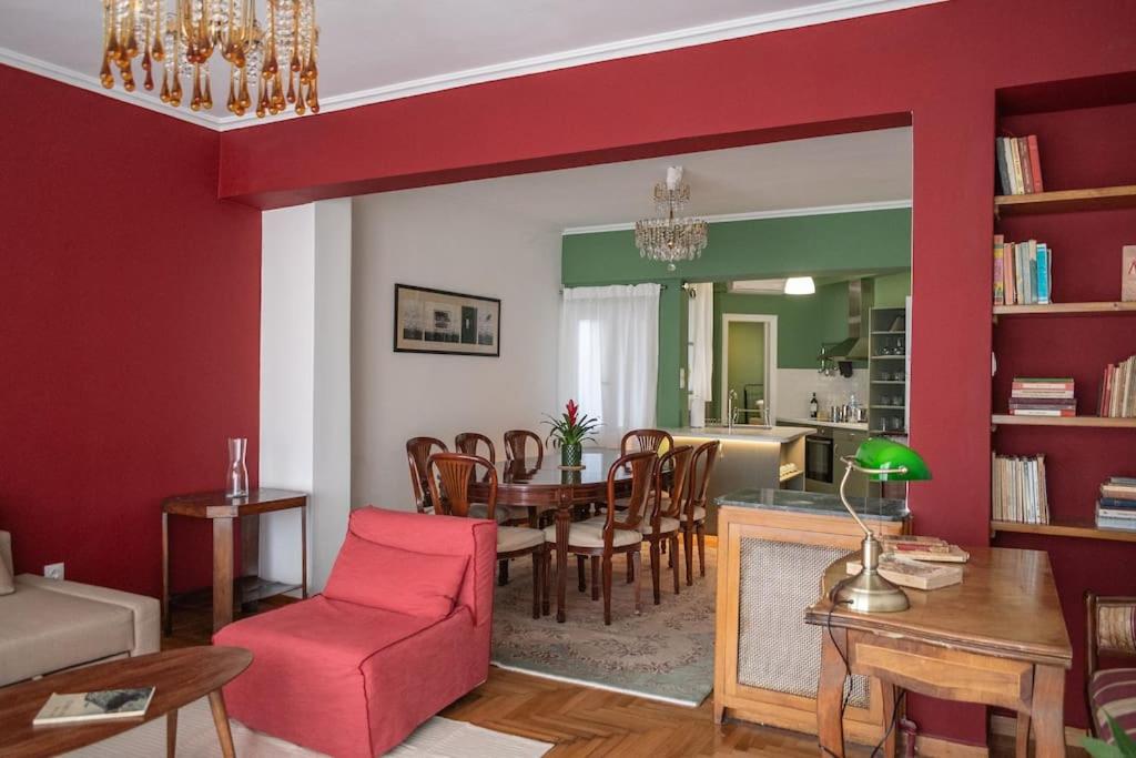 Three-Bedroom Apartment with Balcony