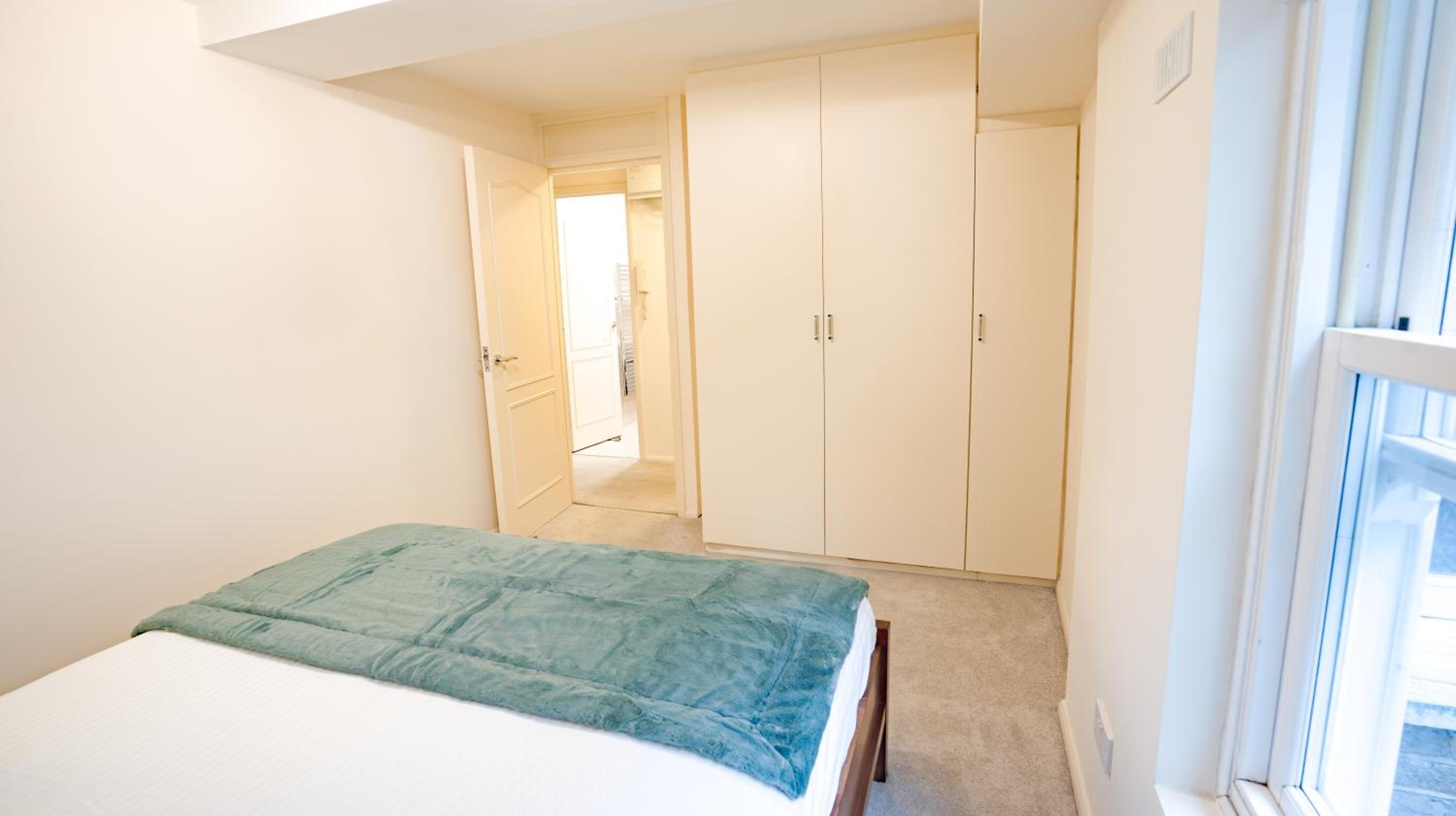 Two-Bedroom Apartment photo 3