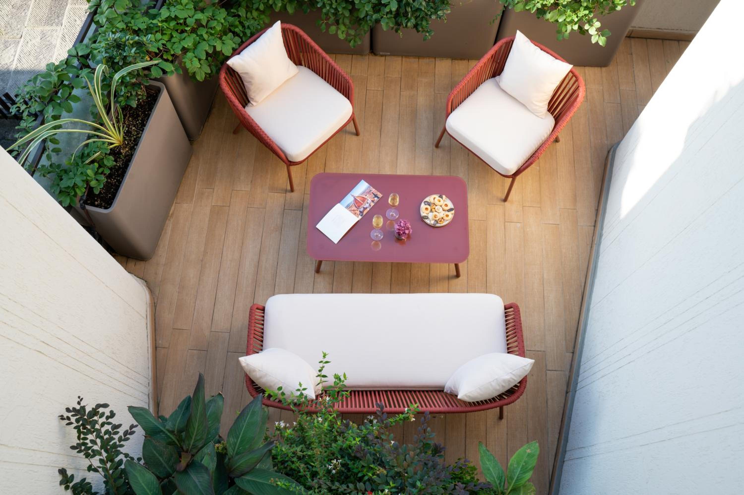 Junior Suite with Terrace thumbnail 6