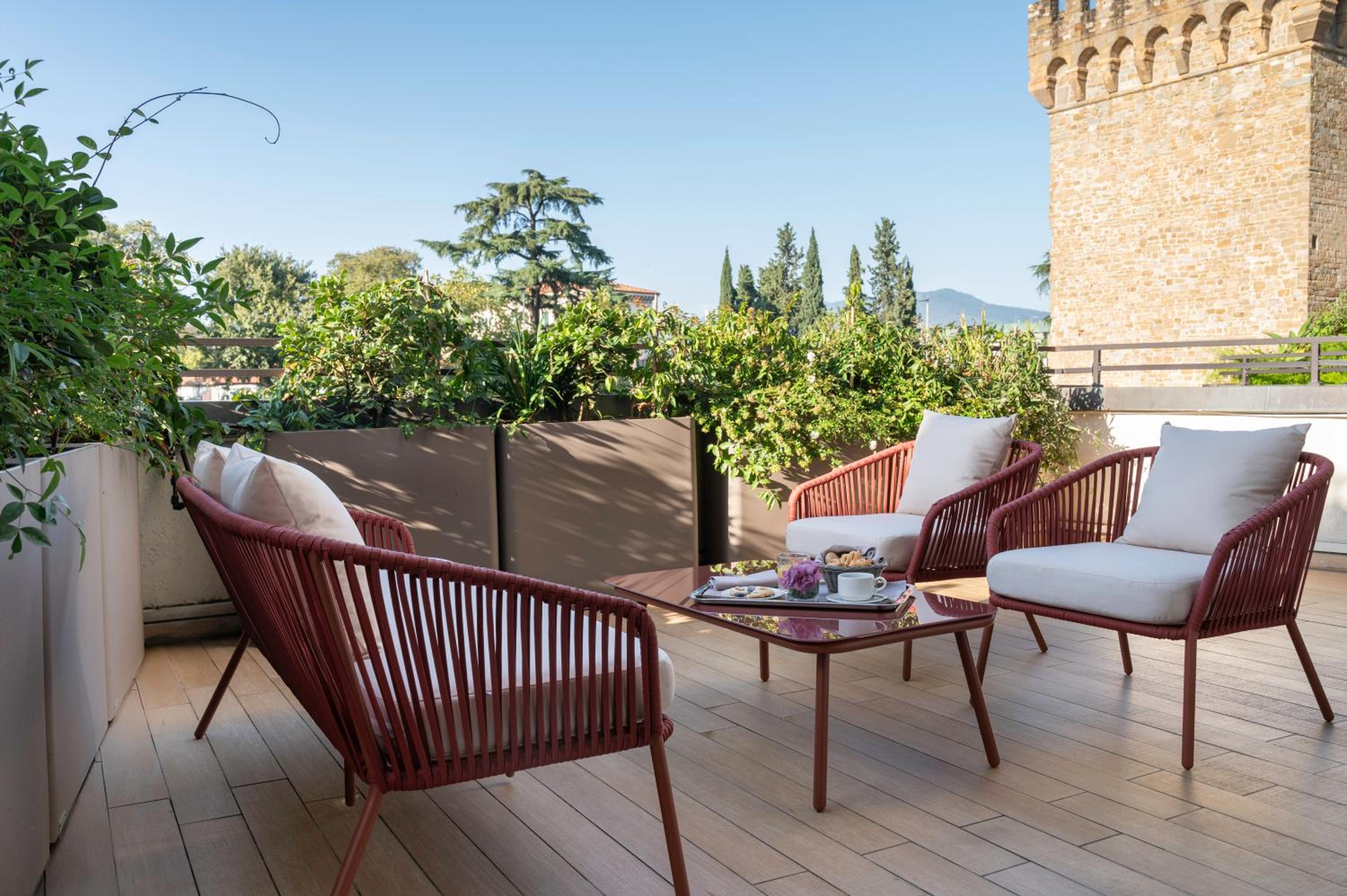 Suite with Terrace thumbnail 5