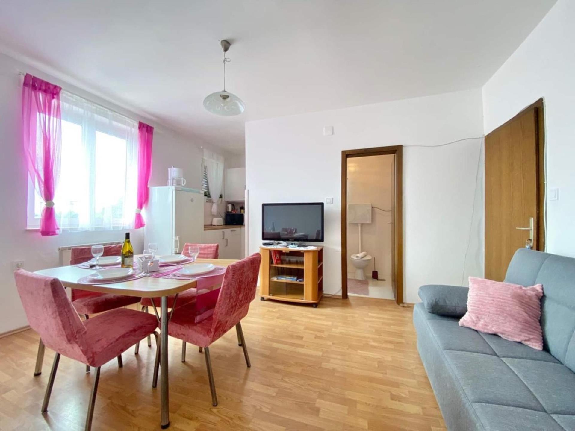 Apartment photo 1