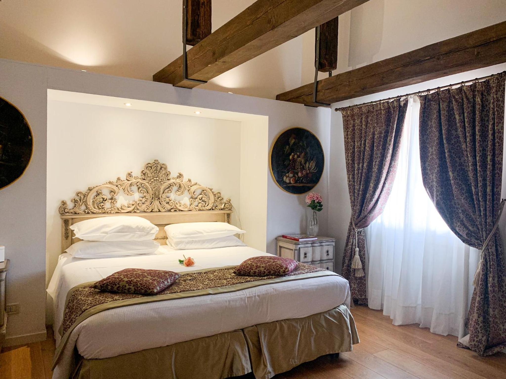 Deluxe Apartment with Canal view photo 3