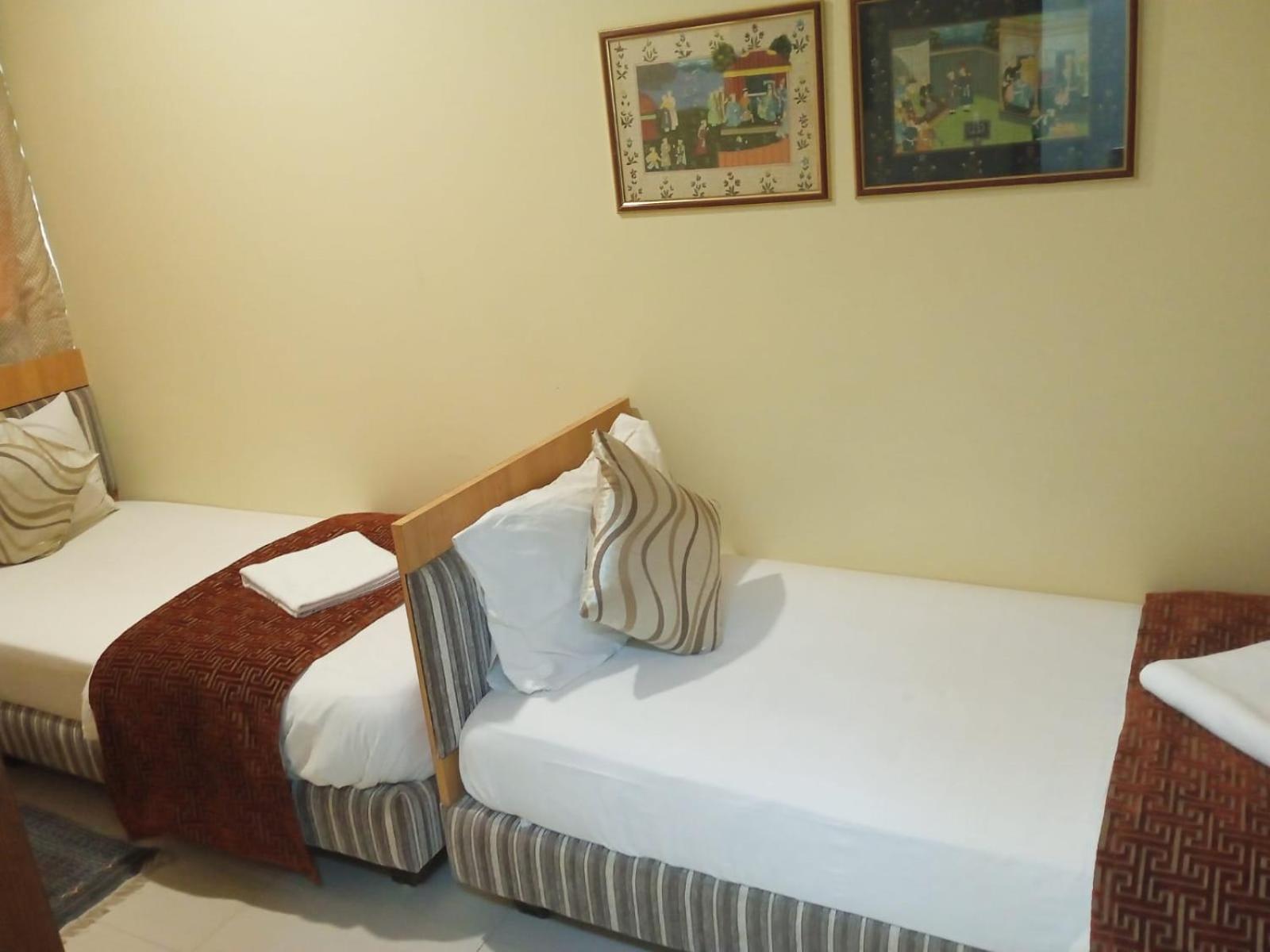 Standard Twin Room - Photo 5