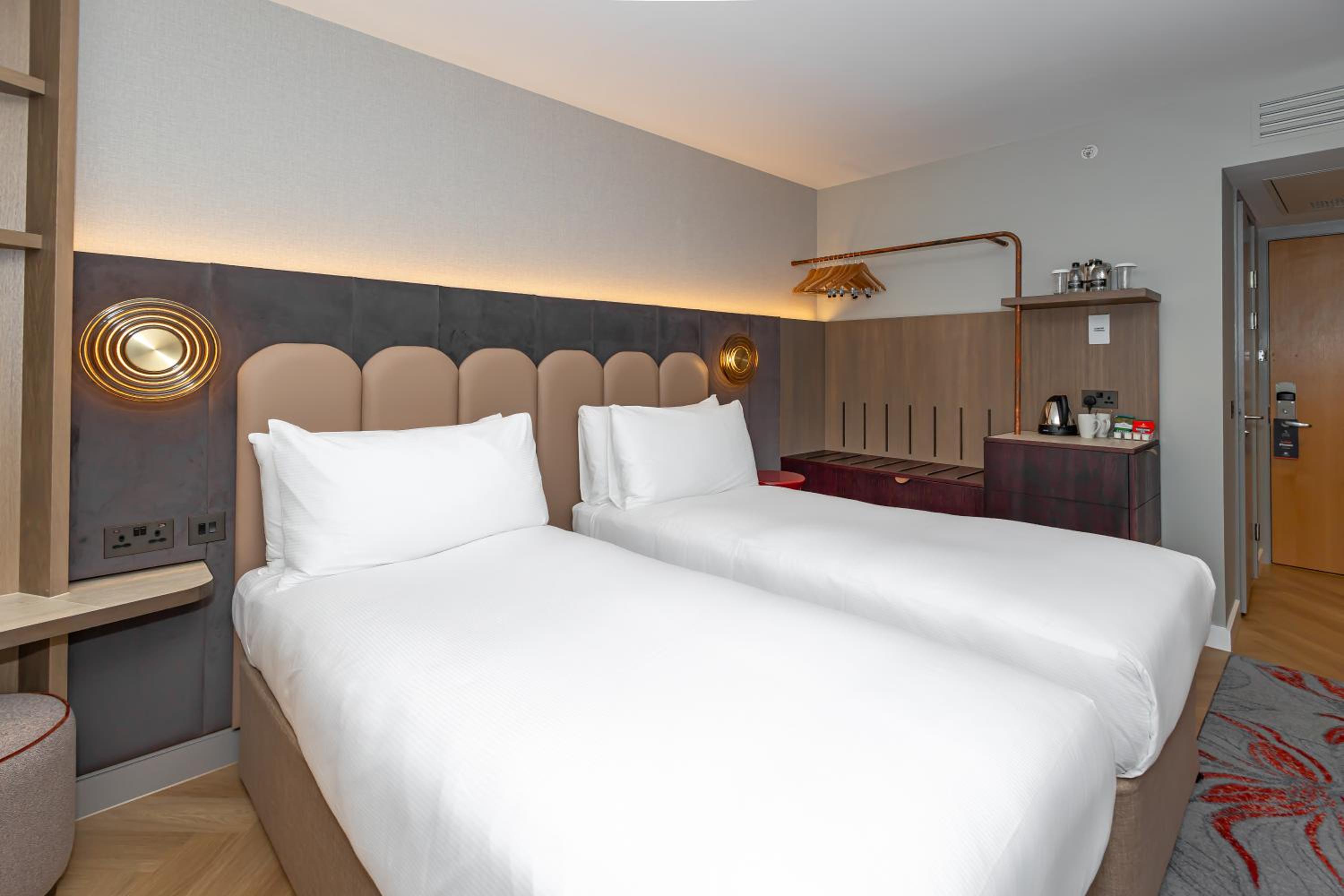 Executive Tower Twin Room photo 2