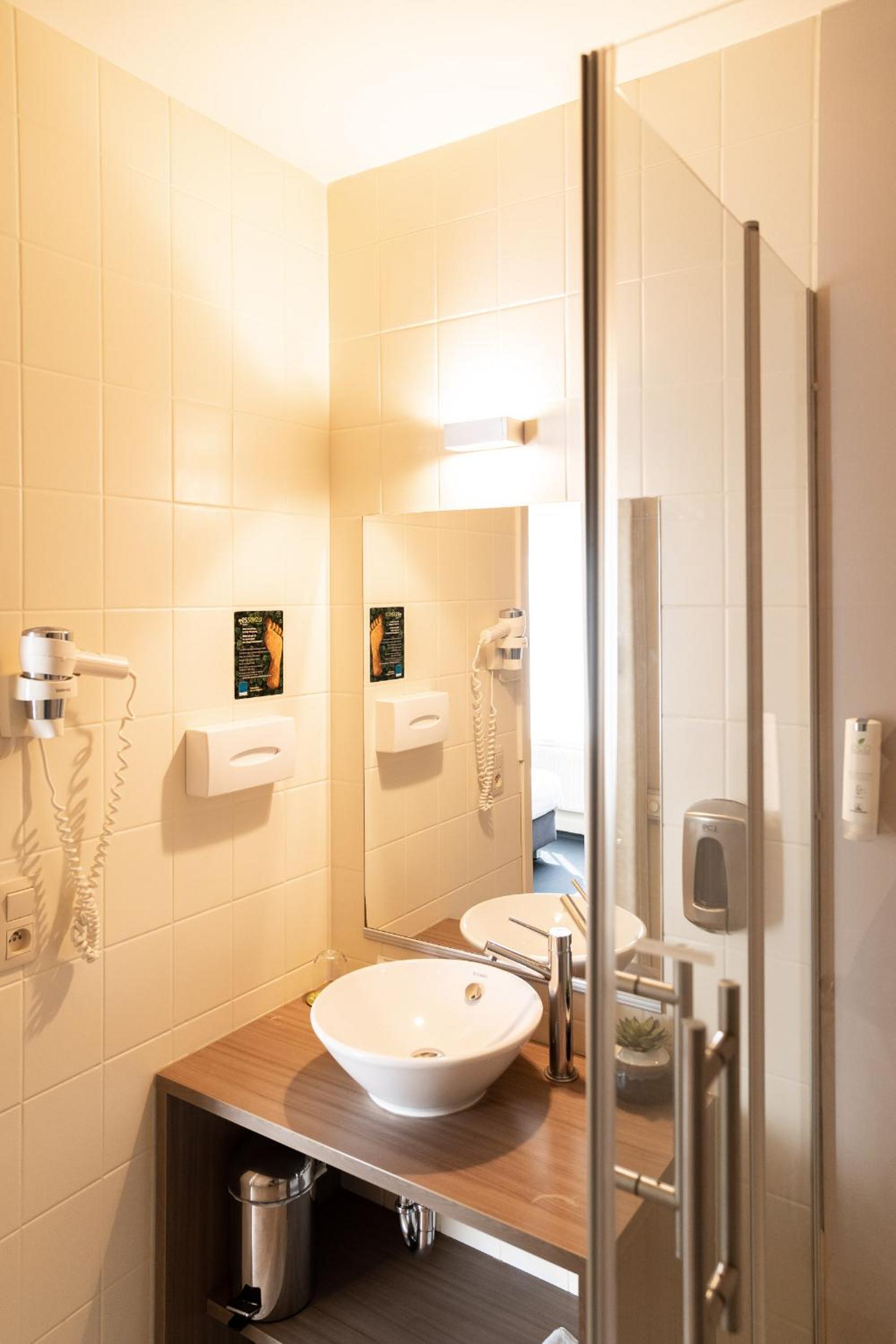 Superior Twin Room photo 3