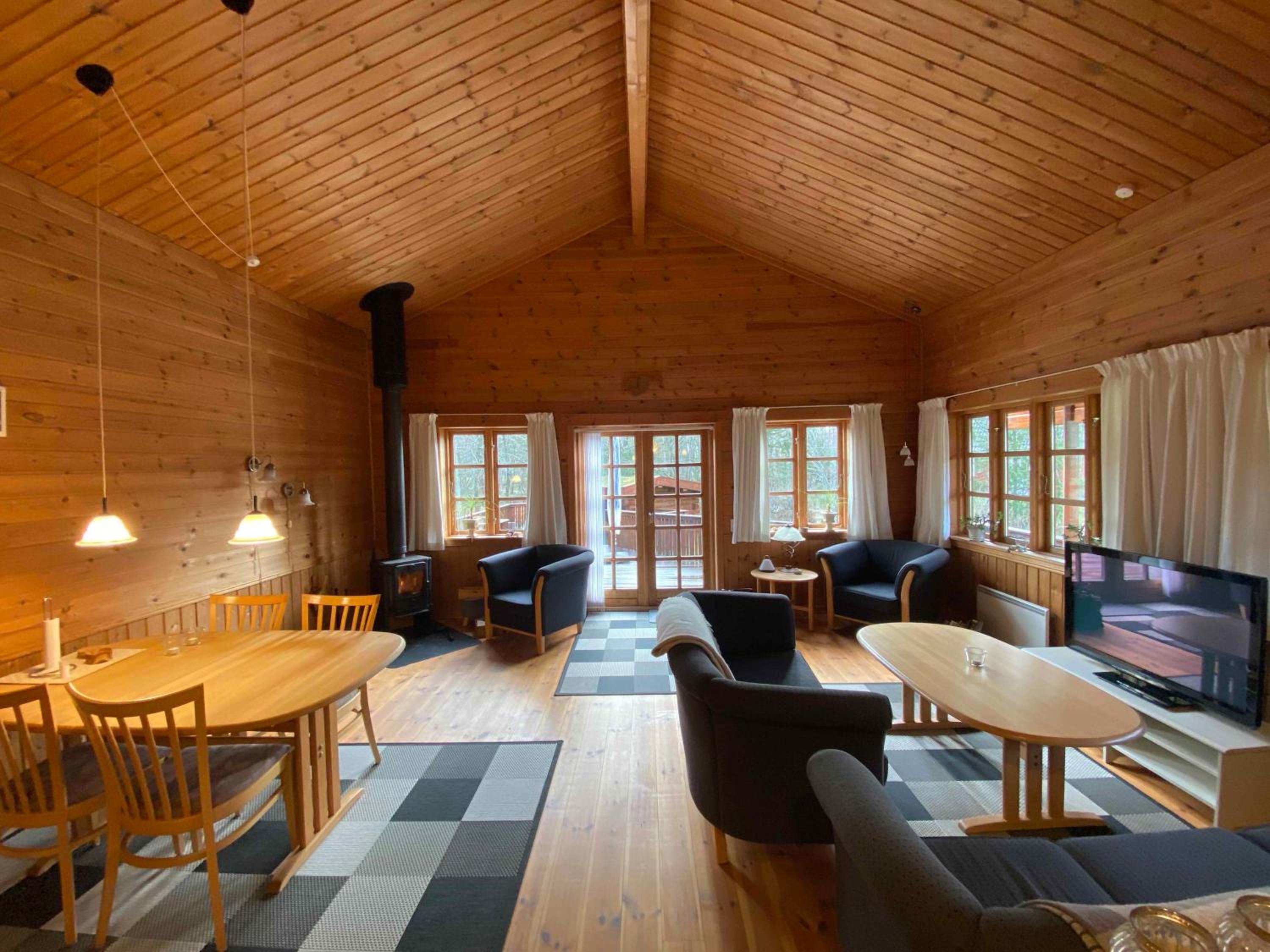 Three-Bedroom Vacation Home  photo 3