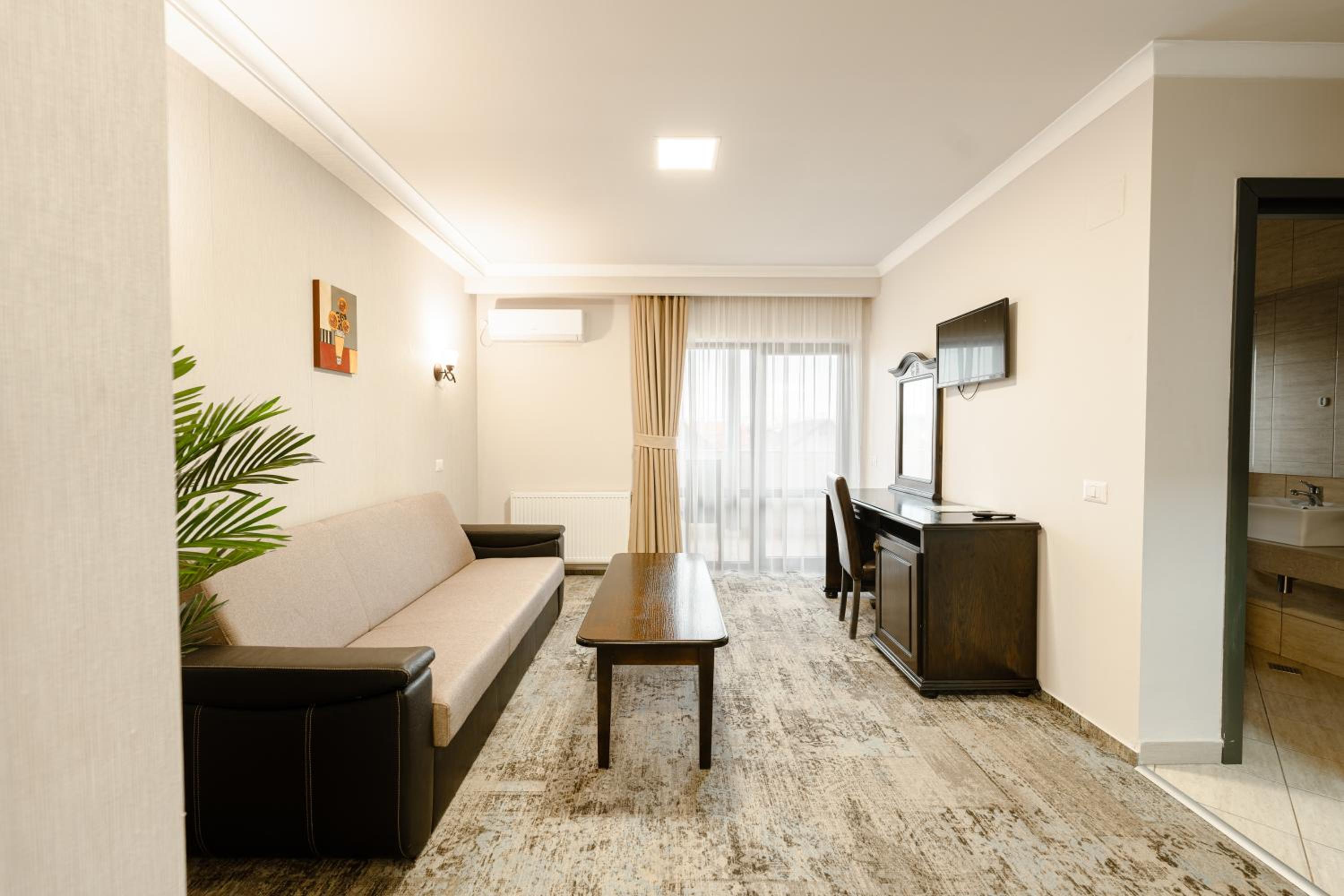 Family Room with Terrace photo 3