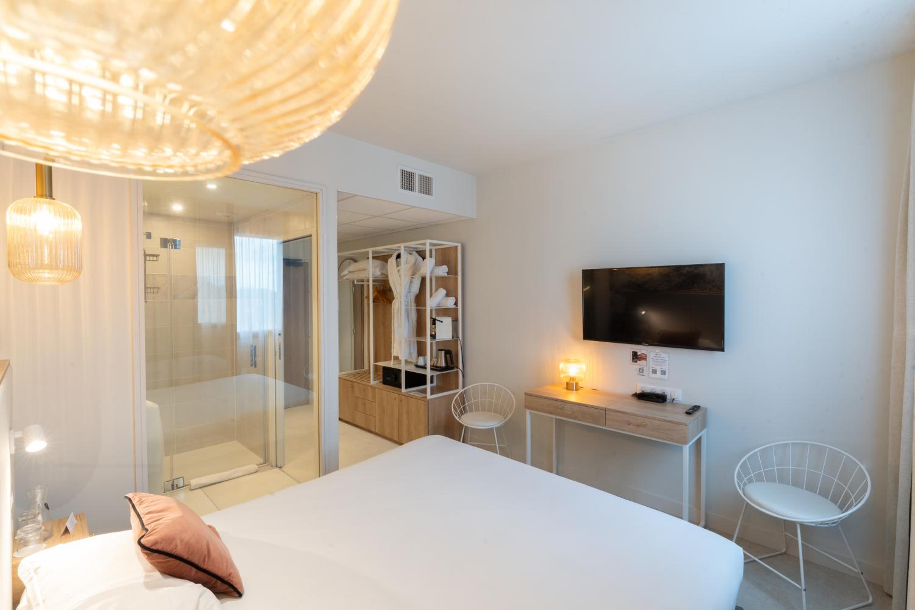 Prestige Double Room - Photo 3