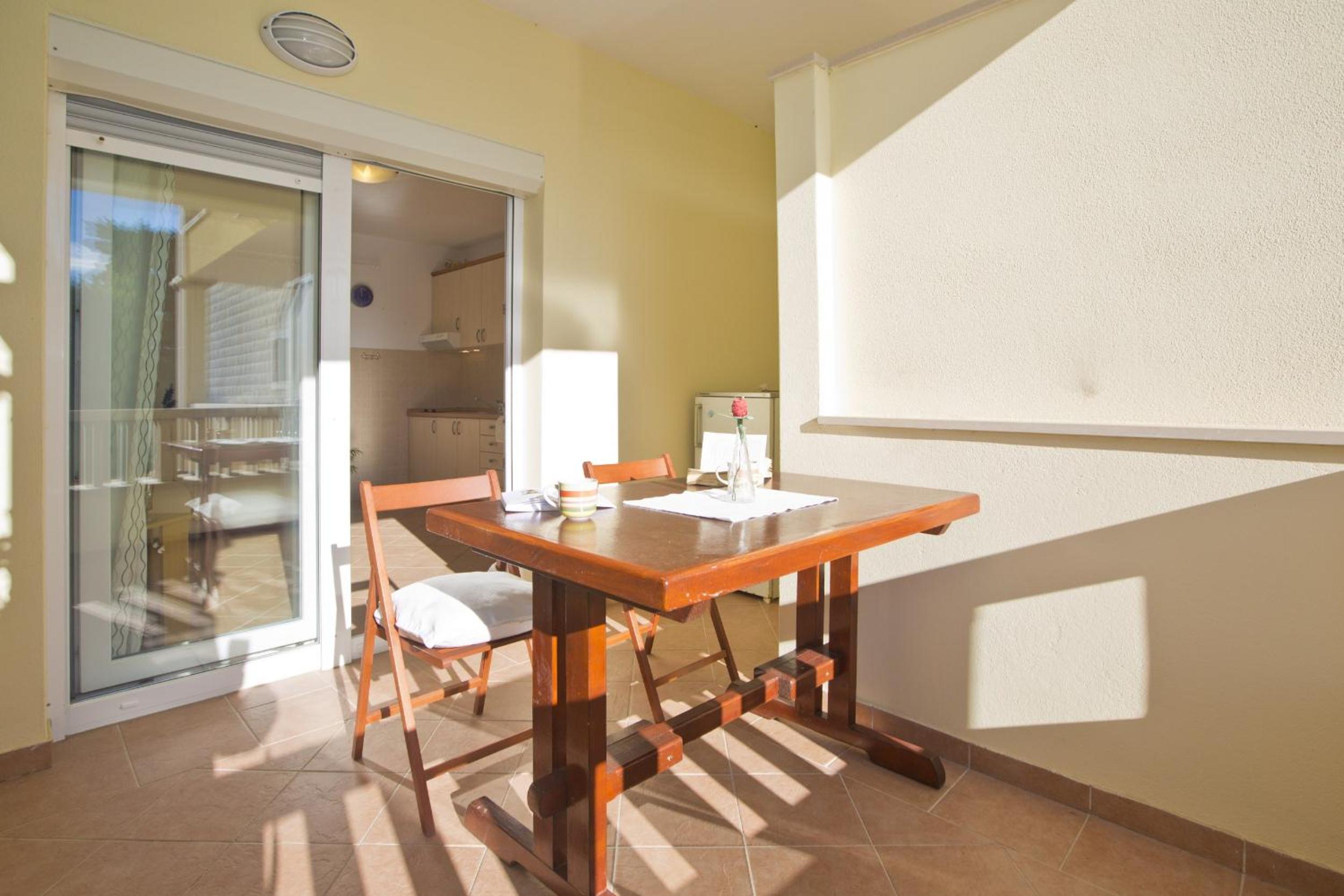 One-Bedroom Apartment with Balcony photo 3