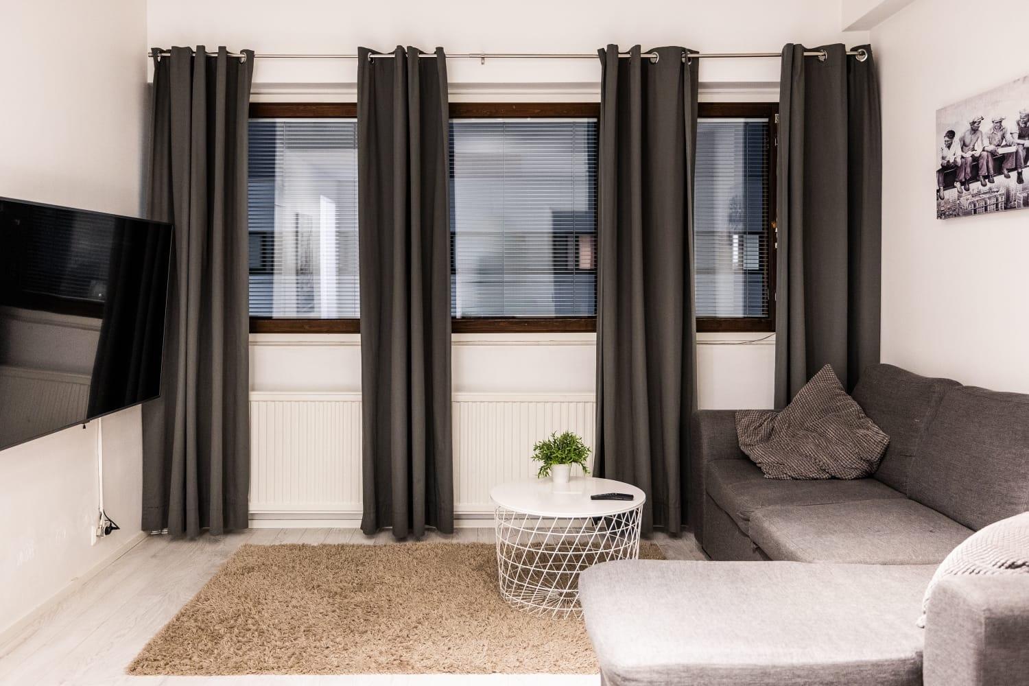 One-Bedroom Apartment - Photo 3