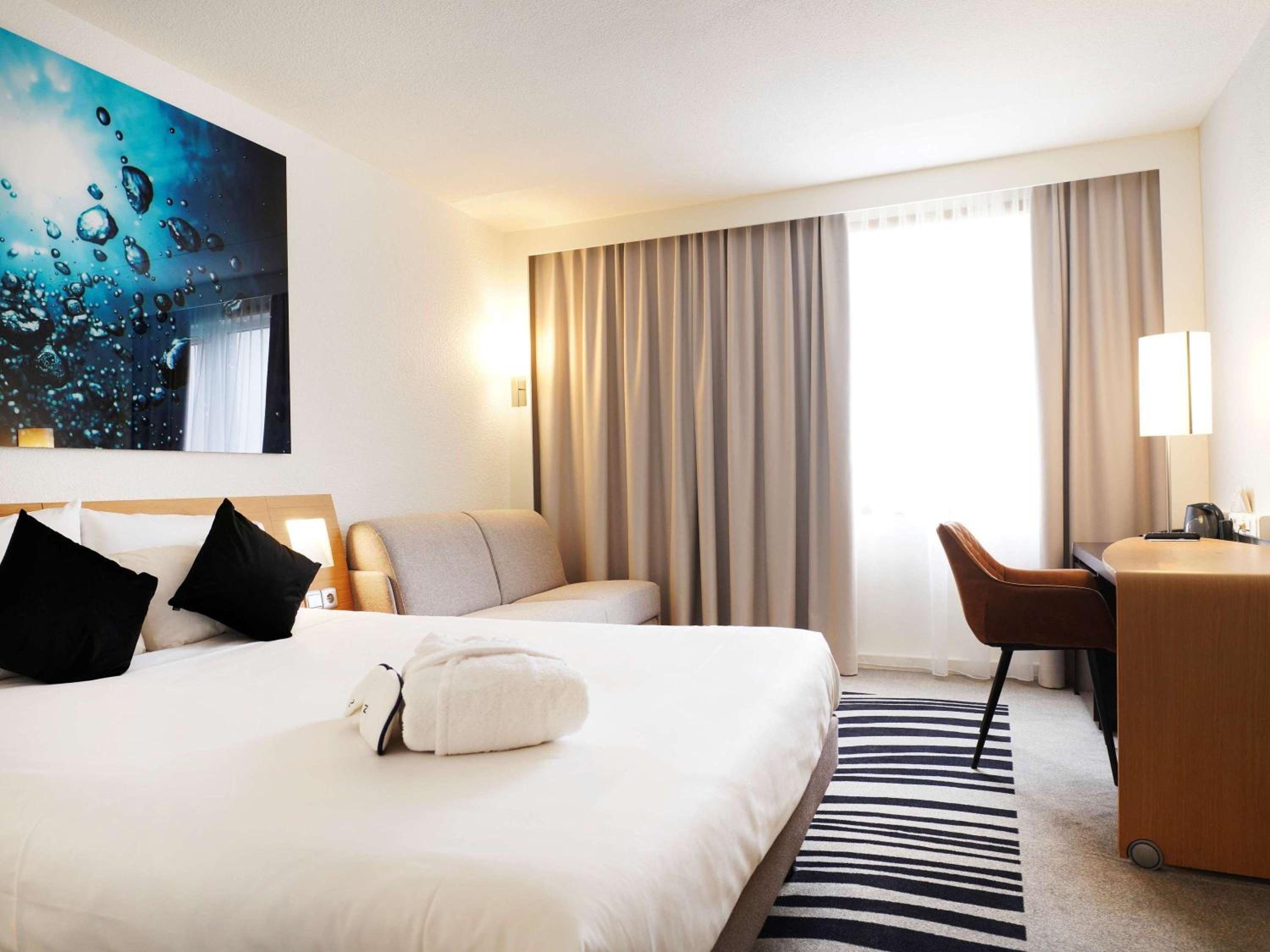 Executive Double Room with Sofa Bed - Photo 1