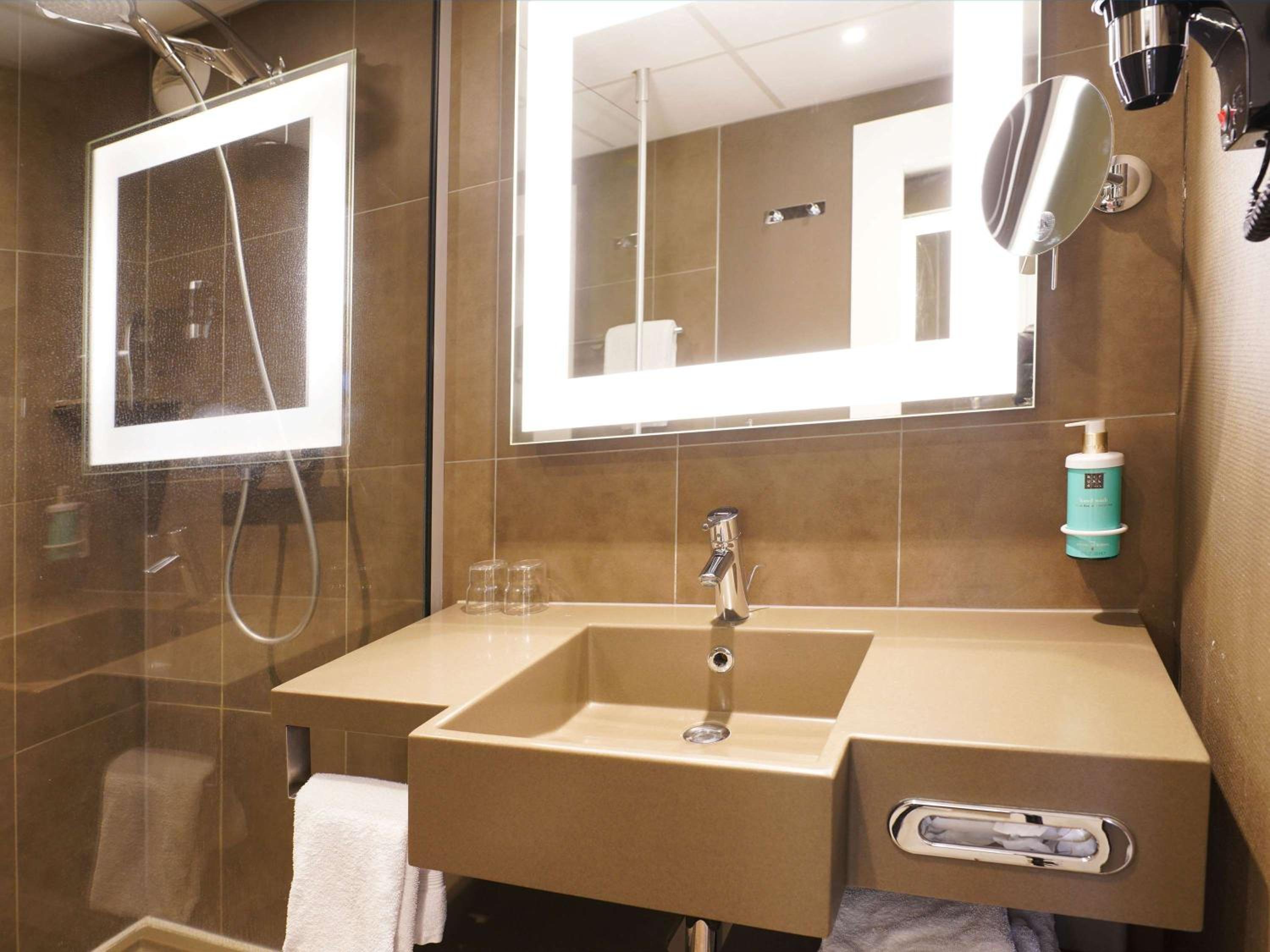 Superior Double Room - Photo 16