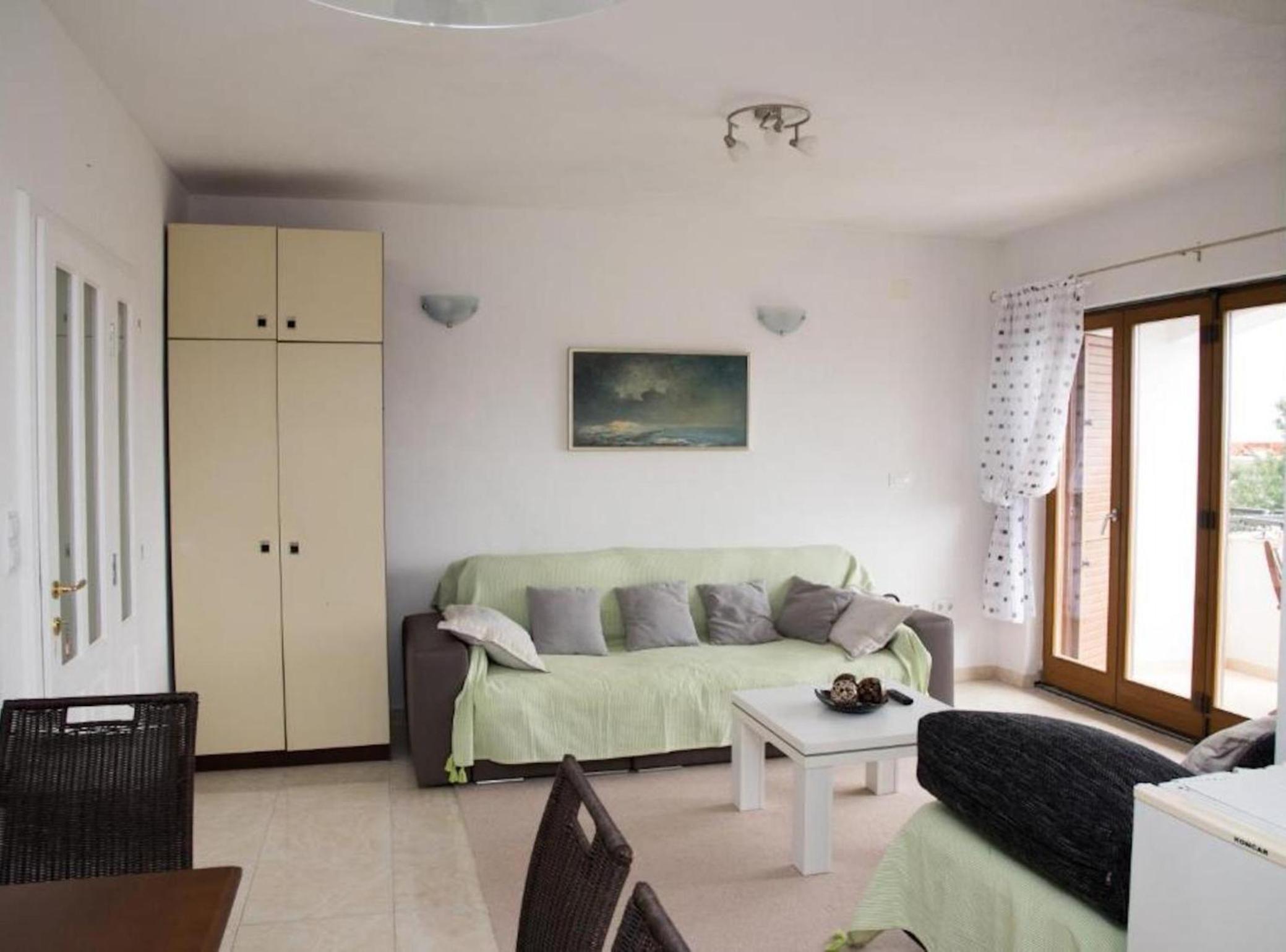 Six Bedroom