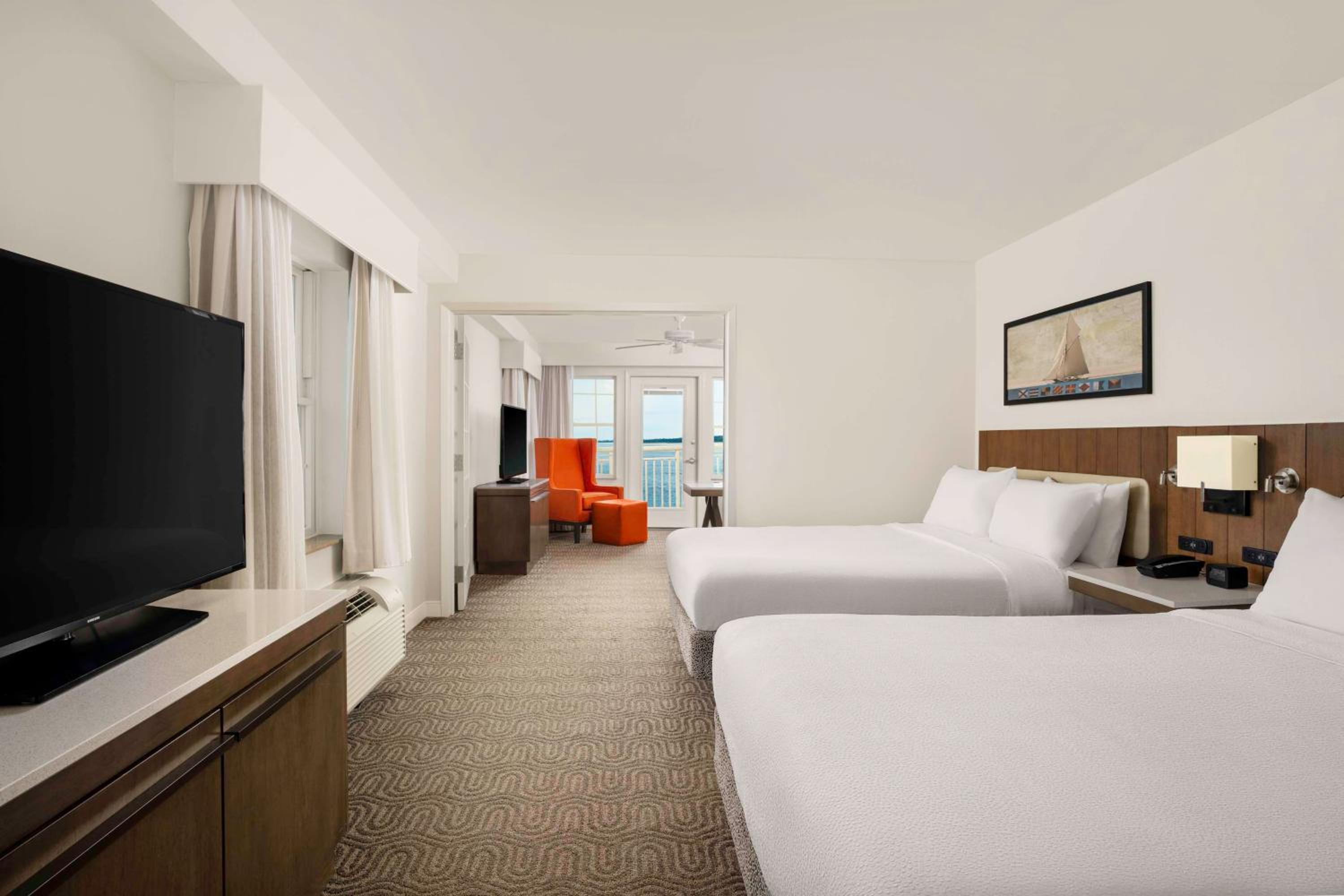 One-Bedroom Queen Suite with Sofa Bed - Bayfront - Photo 2