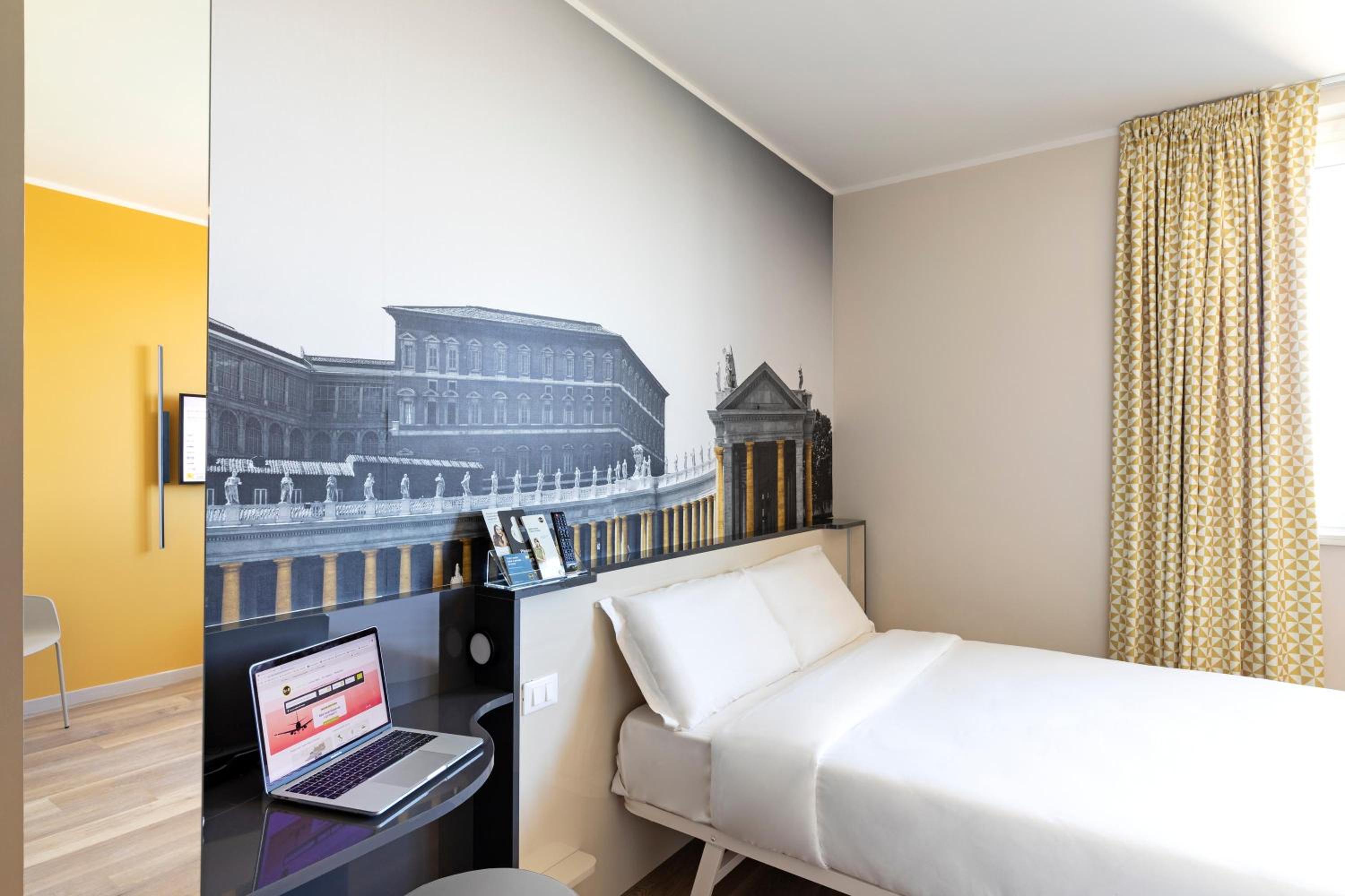 Double Room - Photo 5