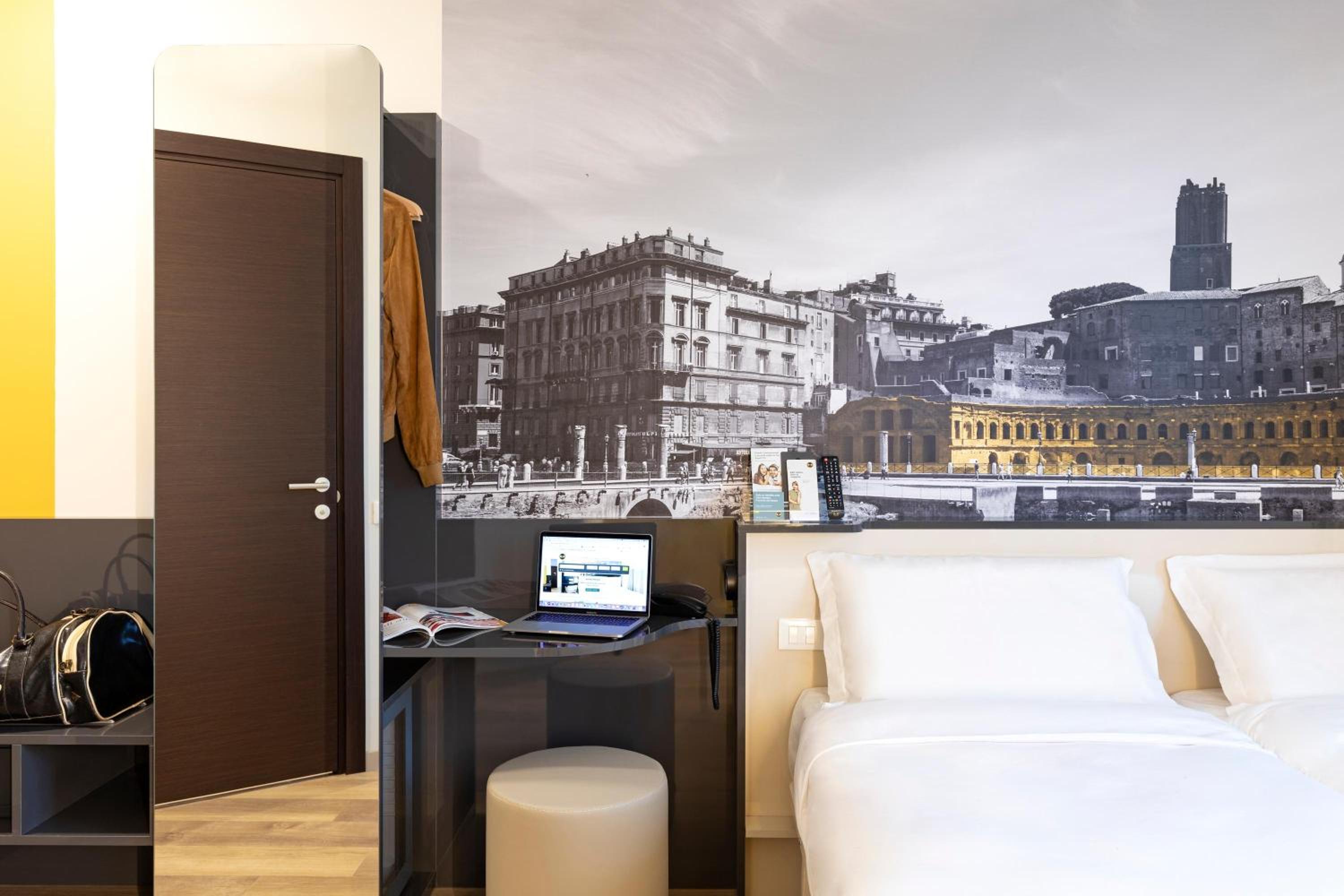 Twin Room - Photo 8