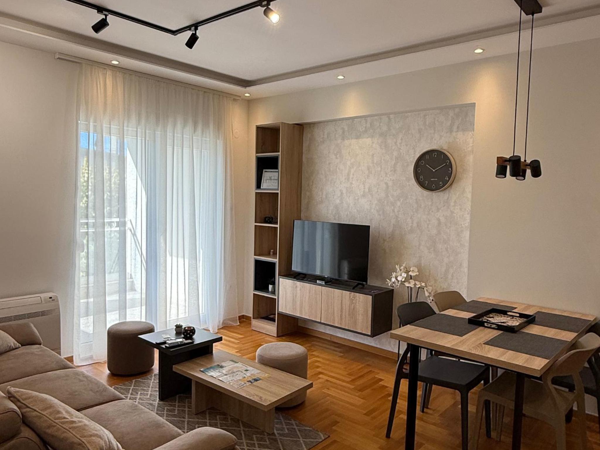 Family Room photo 1